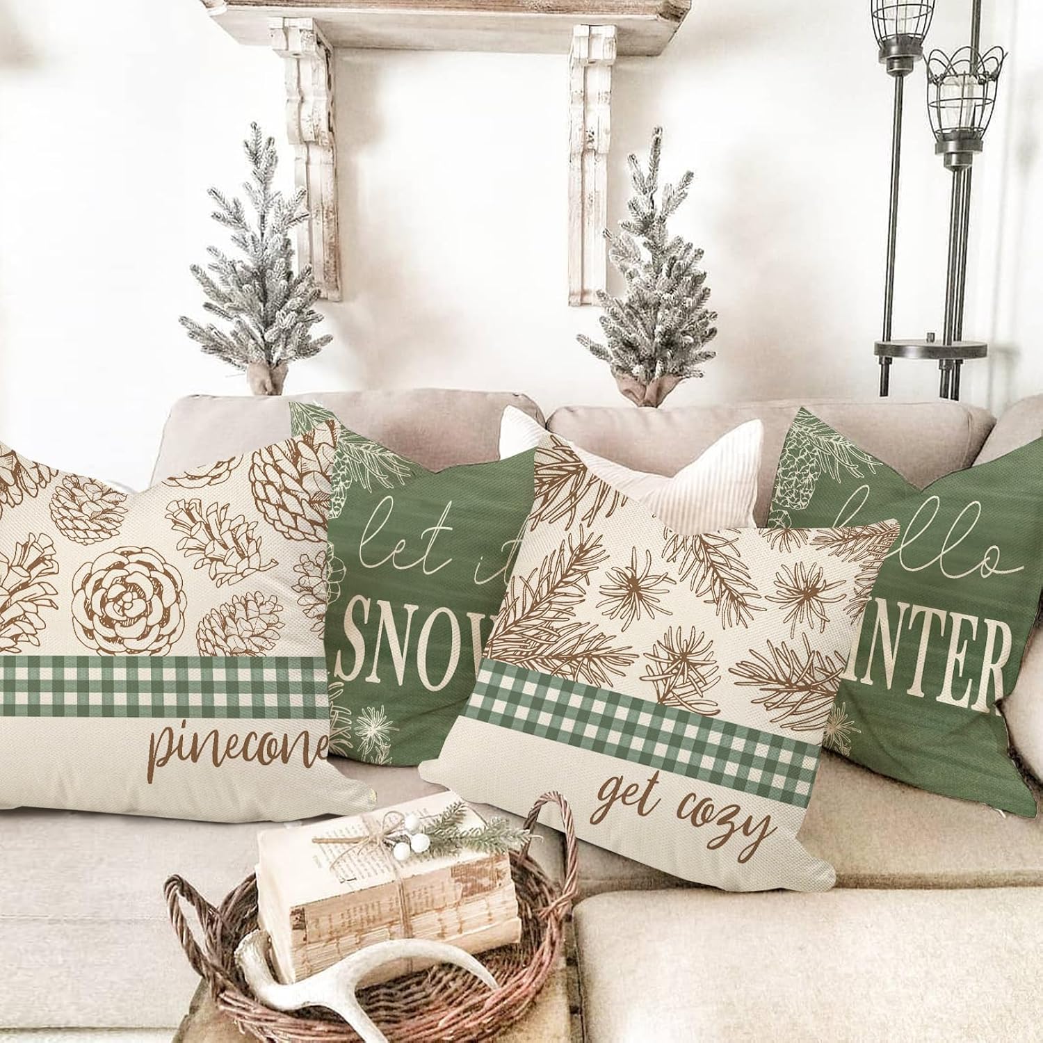 Hello Winter – Juego de 4 fundas de cojín decorativas de cono de pino de 20 x 20 pulgadas, Let It Snow con hojas de pino verde, búfalo a cuadros,