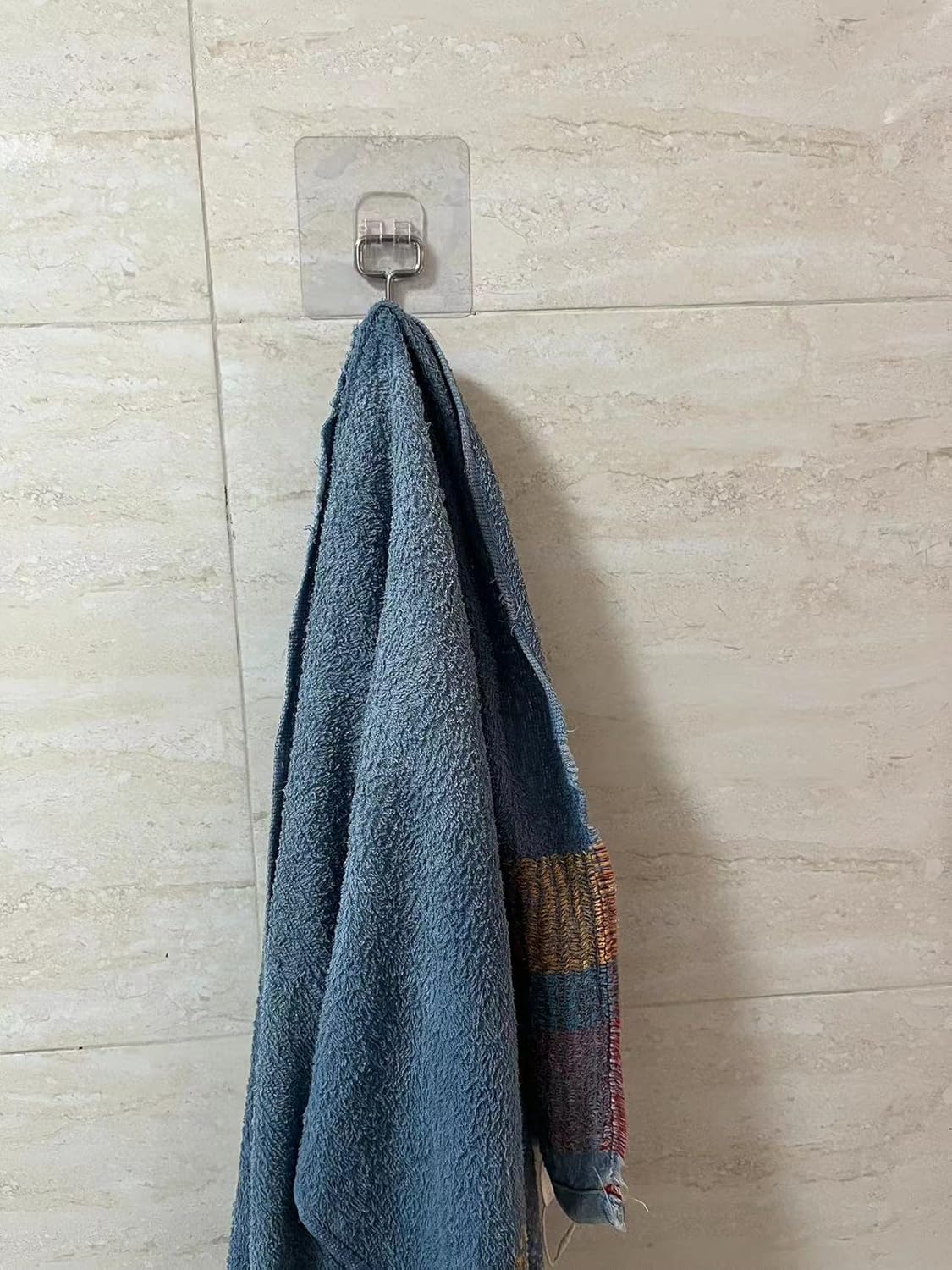 cnejucw Ganchos adhesivos grandes 2023 para colgar ganchos de pared resistentes de 22 libras, gancho autoadhesivo para toallas, ganchos impermeables