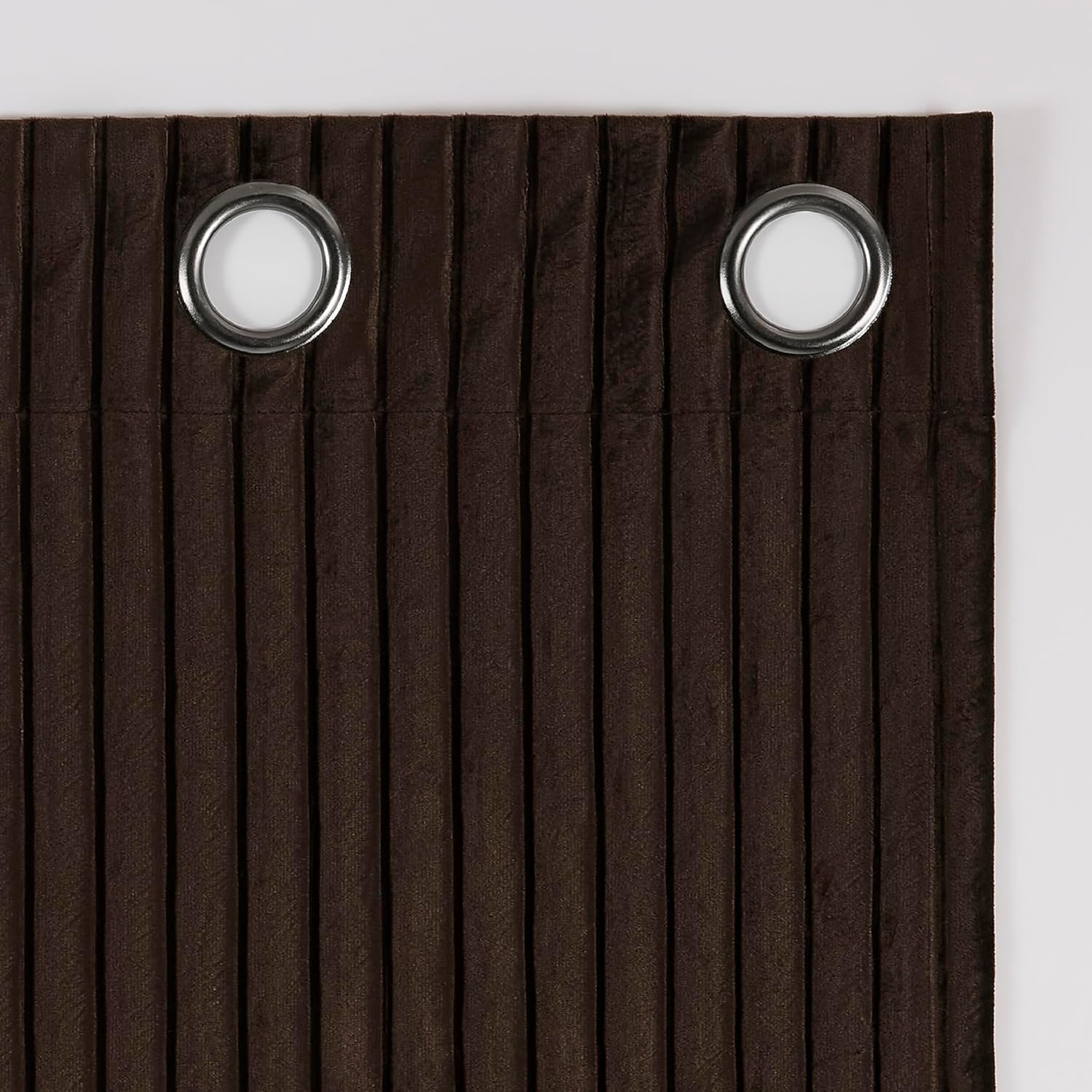 Sun Zero Scarlett – Juego de 2 paneles de cortinas opacas plisadas de terciopelo que reducen el ruido, 40 x 84 pulgadas, marrón chocolate