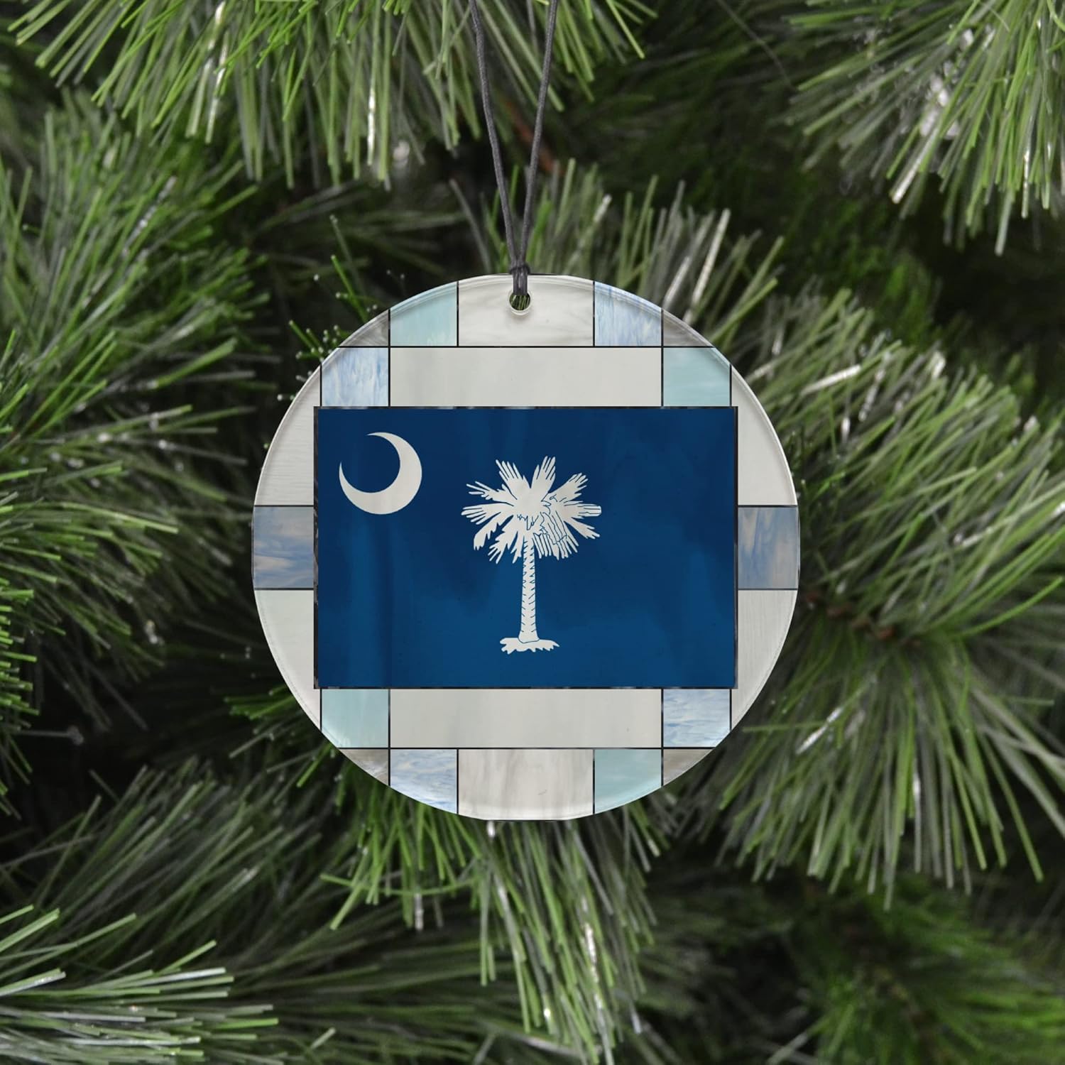 South Carolina Christmas Ornament – Faux Stained Glass Design Effect Featuring State Flag – 2024 Acrylic Tree Decoration – Holiday Gift and Home