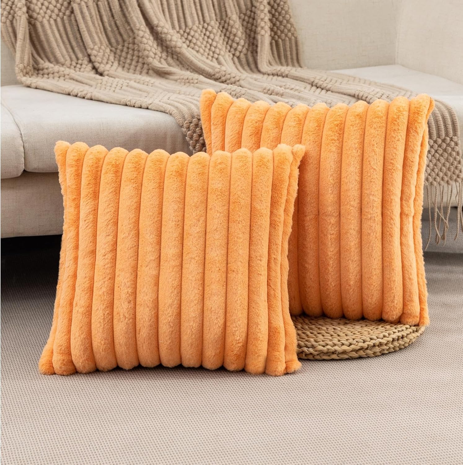 ZLINA Juego de 2 fundas de almohada de felpa de pelo sintético de color verde, fundas de cojín a rayas peludas de 24 x 24 pulgadas, decoración de