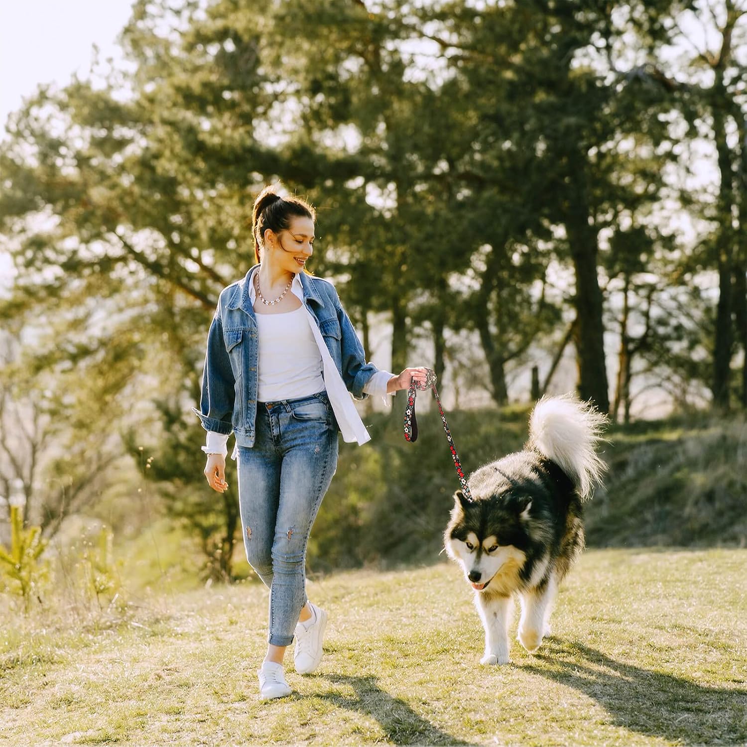 KISSBAK Correa para perros grandes, cómodas asas acolchadas, correa de entrenamiento de perros con girasol floral de primera calidad, correa para