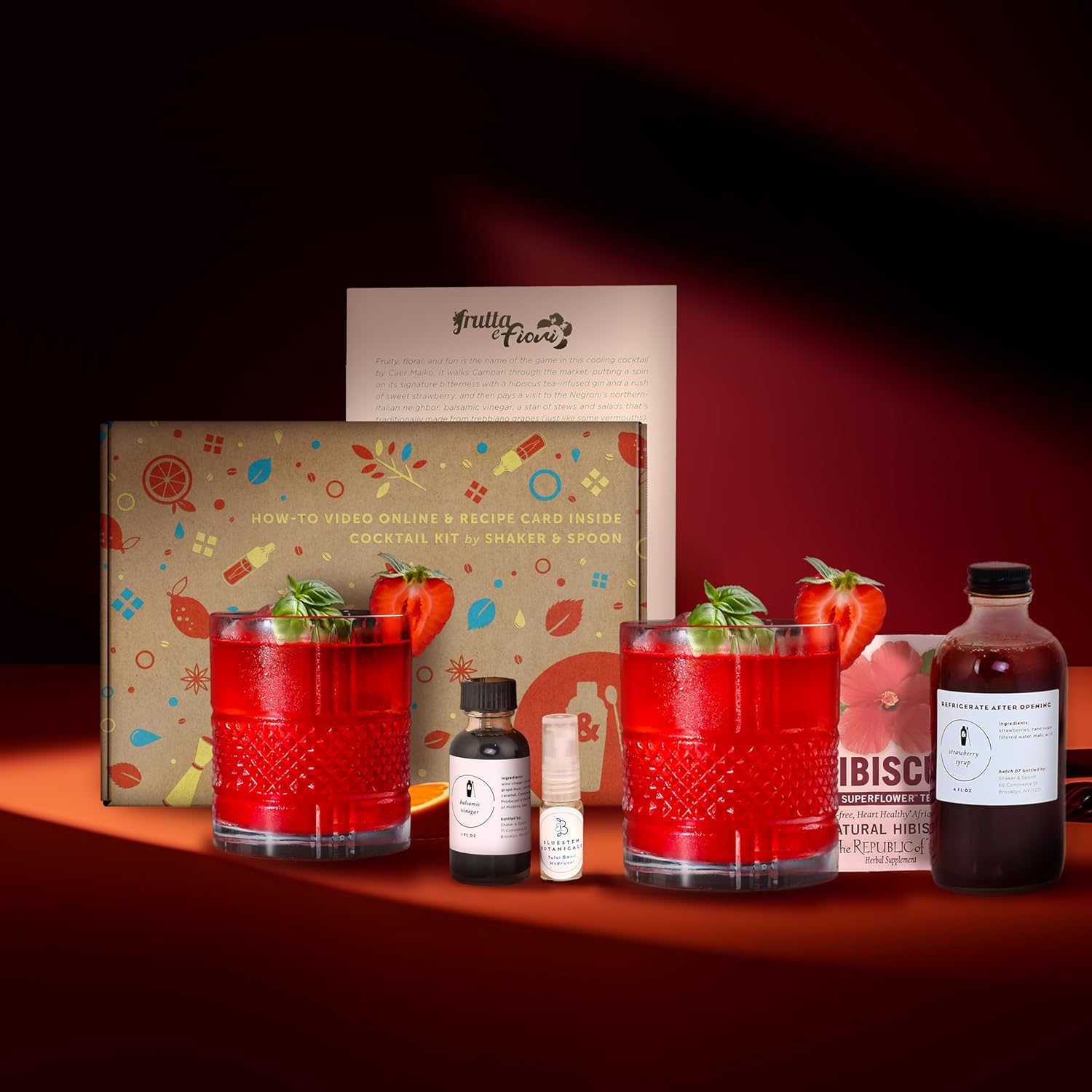 Shaker & Spoon Juego de regalo de kit de cóctel de fresa balsámico negroni, kit de camarero casero con jarabe de cóctel vegano, tarjeta de receta de