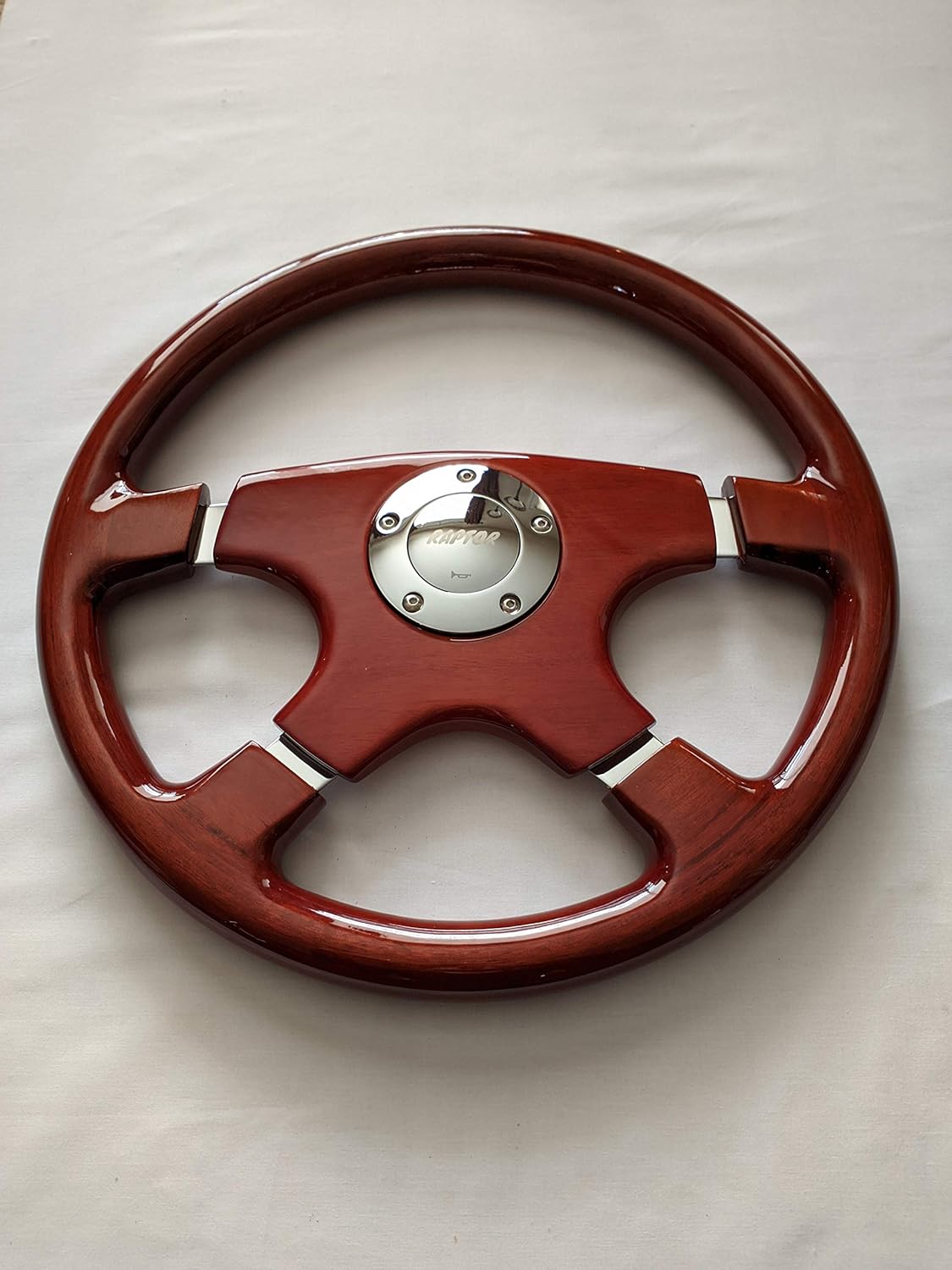 Raptor Volante Designo de madera de caoba de 15″ (plata)