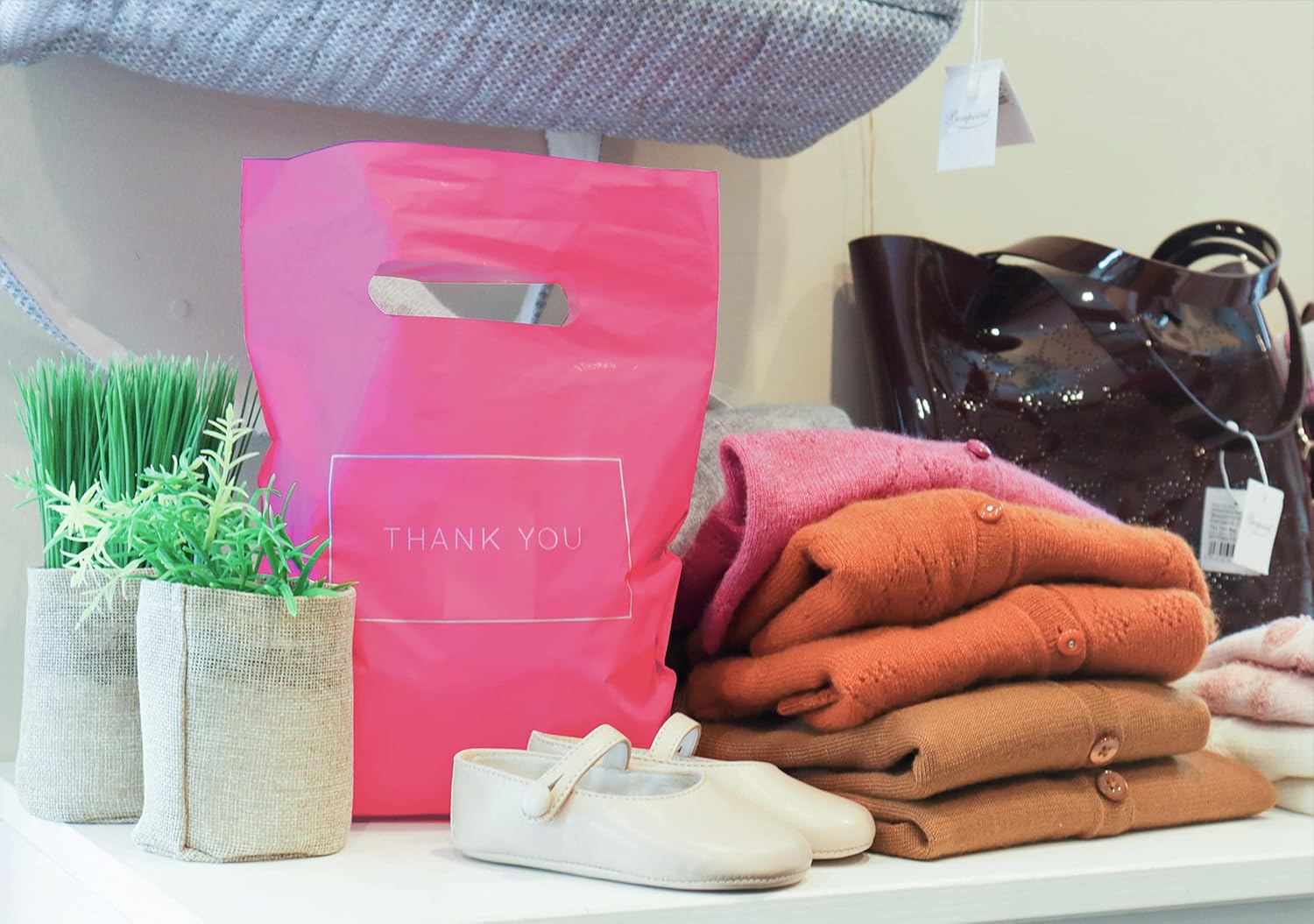 Purple Q Crafts Bolsas de compras de plástico troqueladas rosadas con logotipo de agradecimiento de 12 x 15 pulgadas, con asas, paquete de 100