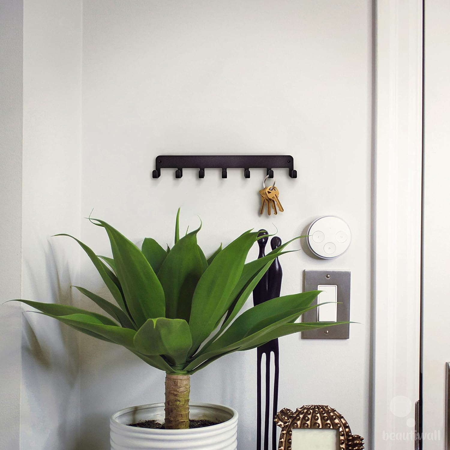 Soporte para llaves de pared de metal de acero con ganchos para automóvil, apartamento, almacenamiento, llaves negras. Cinta adhesiva incluida.