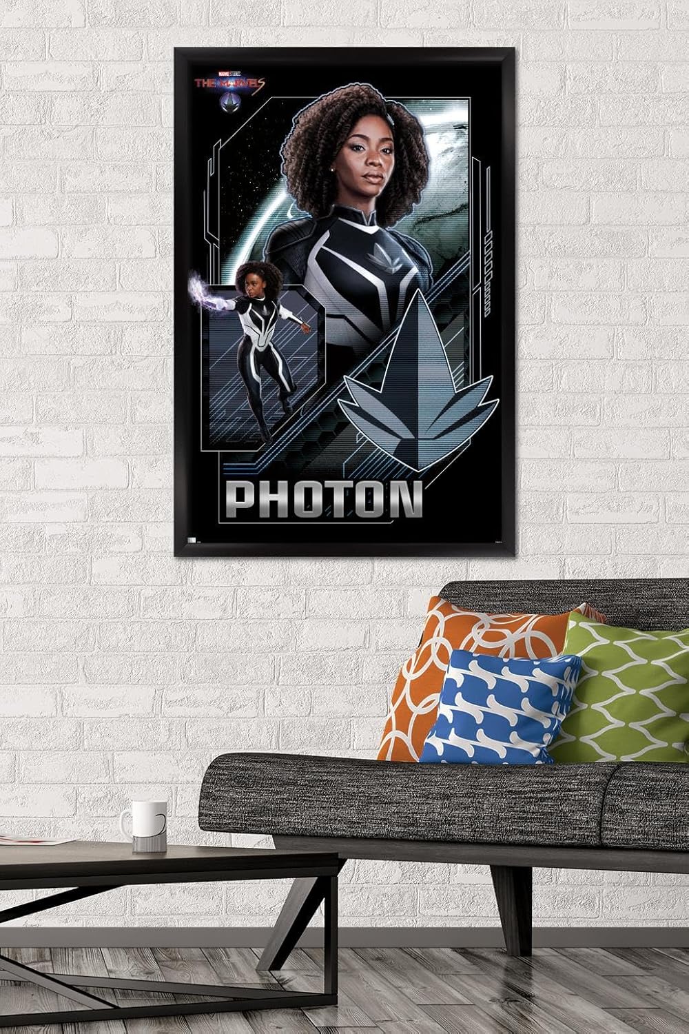 Trends International Marvel The Marvels – Póster de pared con fotón, 22.37 x 34.00 pulgadas, versión enmarcada en negro