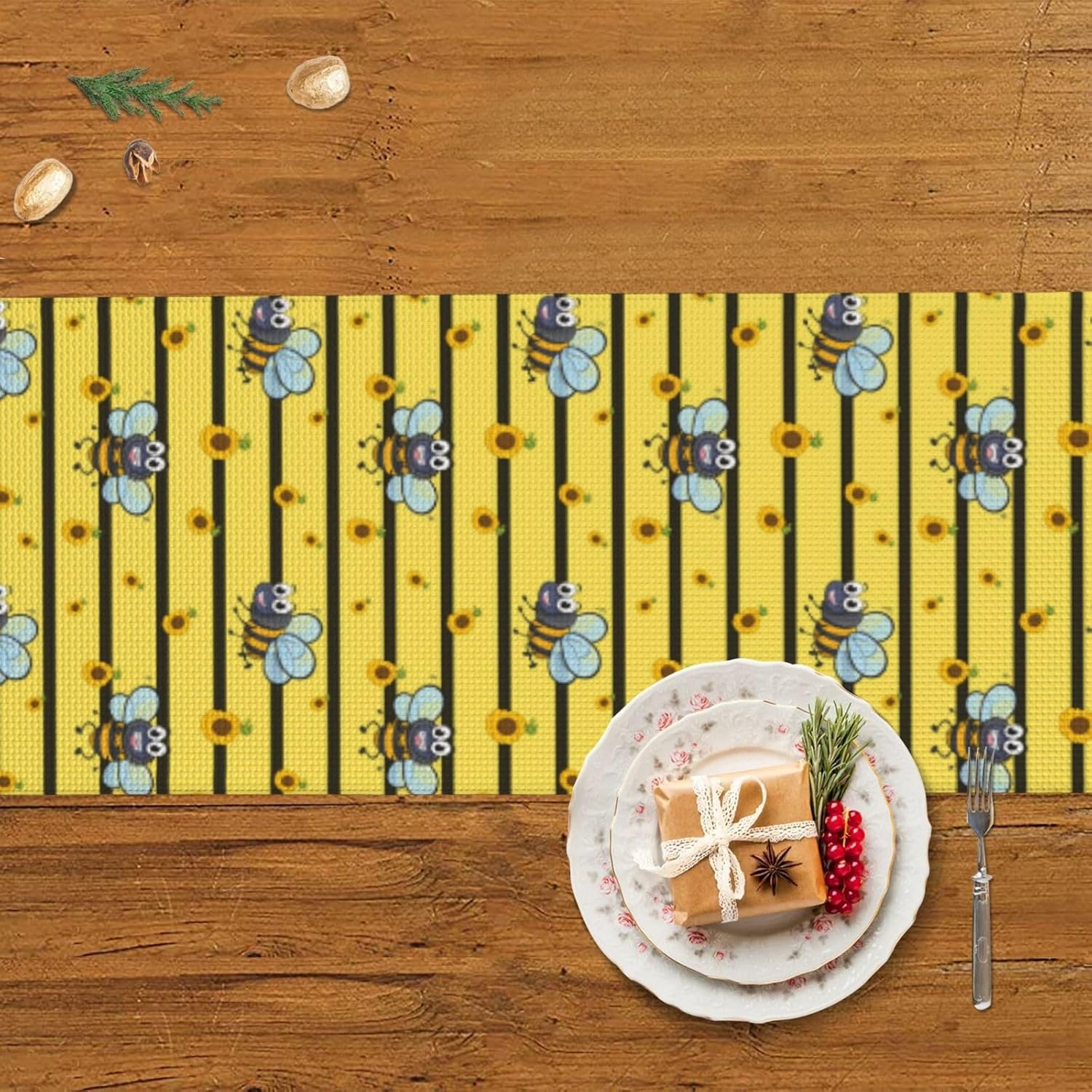 Smiling Bees Christmas Table Runner Dining Table Decor Christmas Decorations Indoor Home Decor Christmas Table Runners Xmas Navidad Decoracion 2023