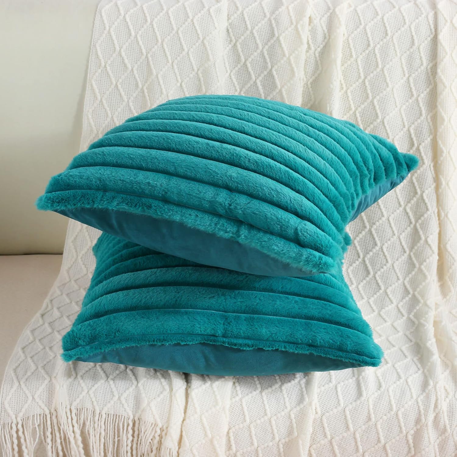 FUTEI – Juego de 2 fundas de almohada decorativas con rayas de color verde azulado, 22 x 22 pulgadas, cuadradas y primaverales, piel sintética de
