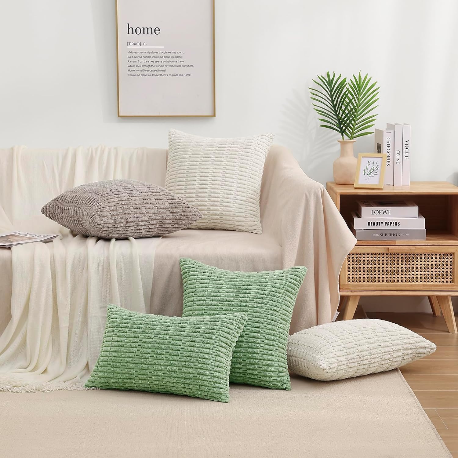 decorUhome Juego de 2 fundas de almohada decorativas de color verde salvia de 16 x 16 pulgadas, fundas de almohada cuadradas de pana suave a rayas