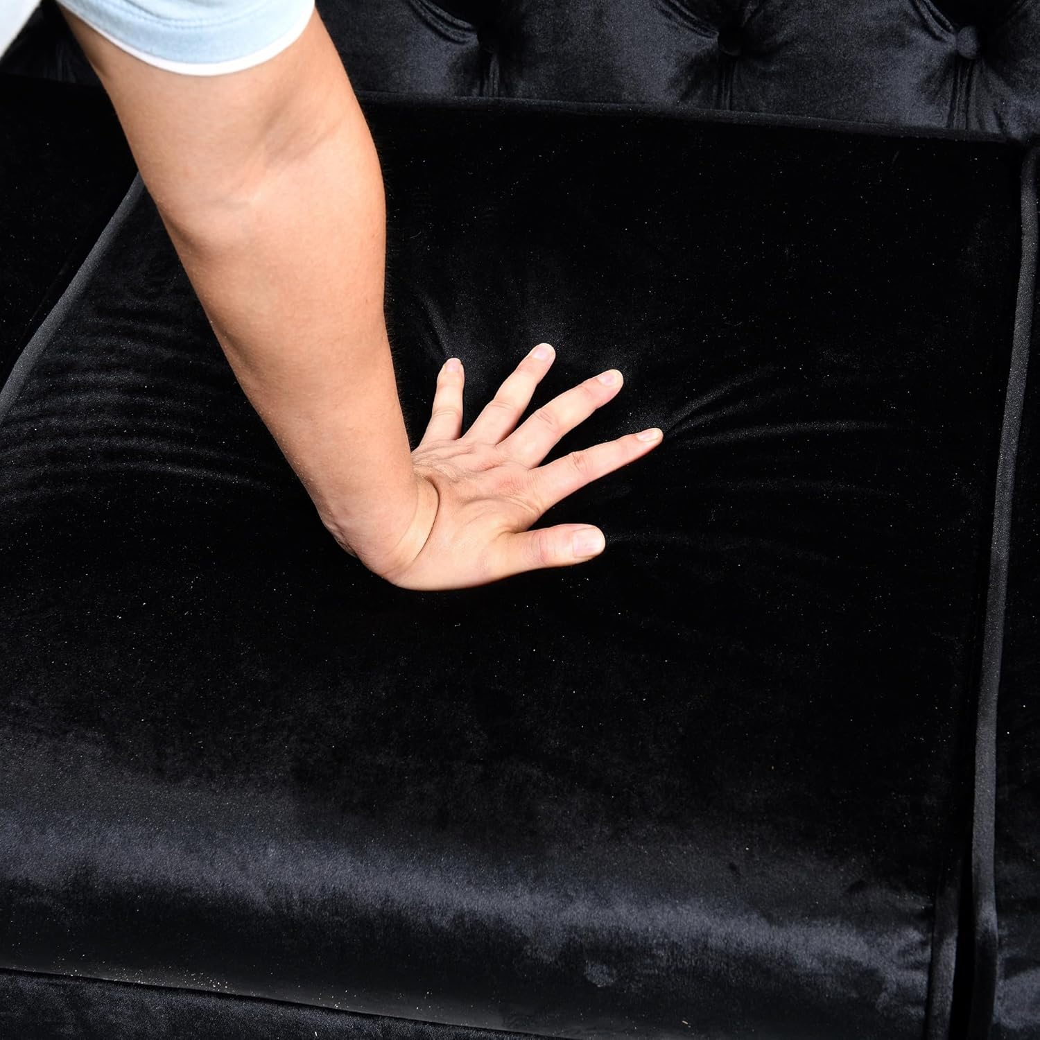 Anwick Sofá Chesterfield de terciopelo clásico de 3 plazas, sofá tapizado moderno con respaldo copetudo y dos almohadas para sala de estar y oficina