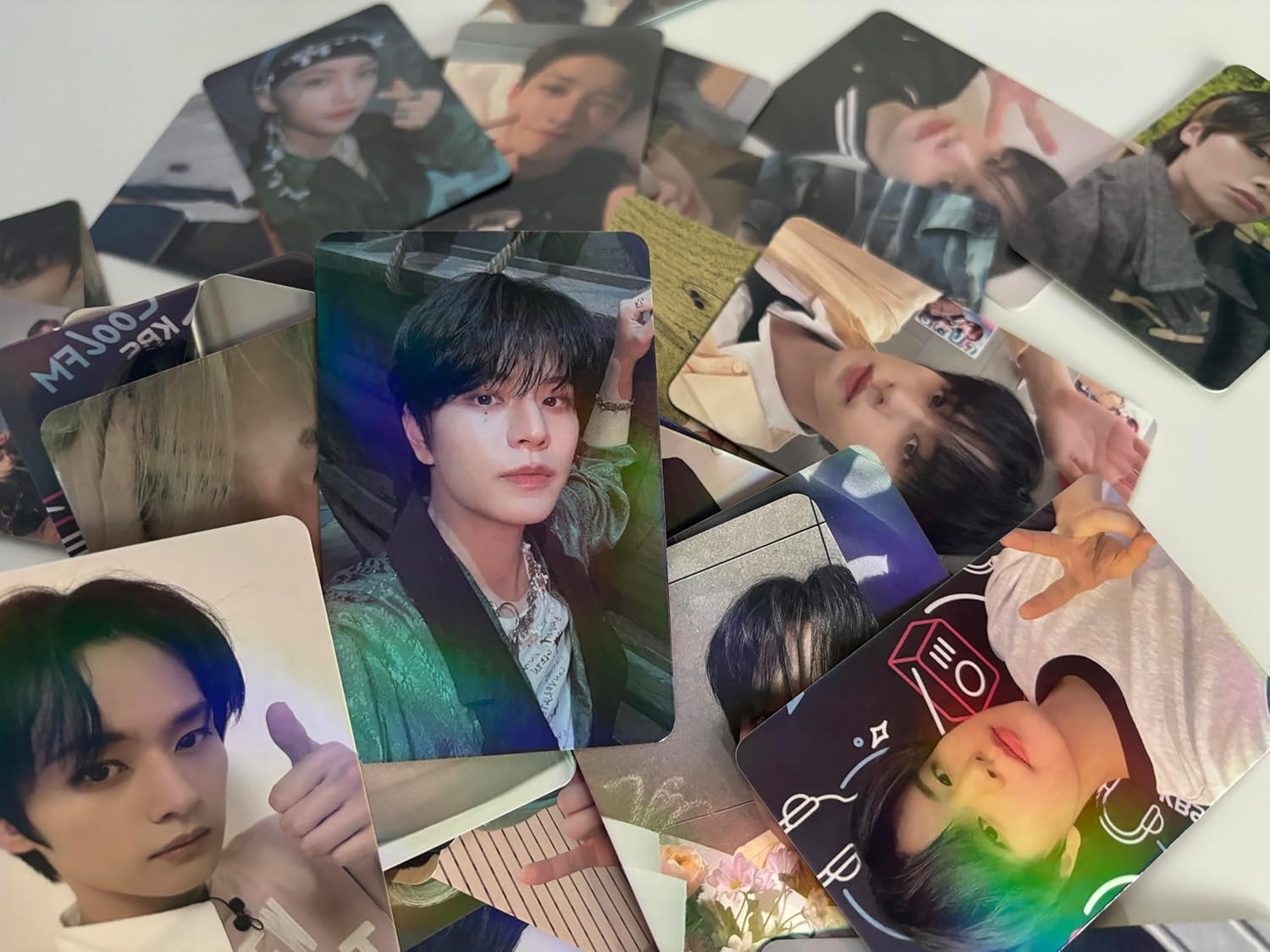 Yuto Stray Kids – Tarjeta de fotos láser para niños, 50 unidades, tarjetas láser para niños callejeros, tarjetas LOMO Kpop Straykids tarjeta de