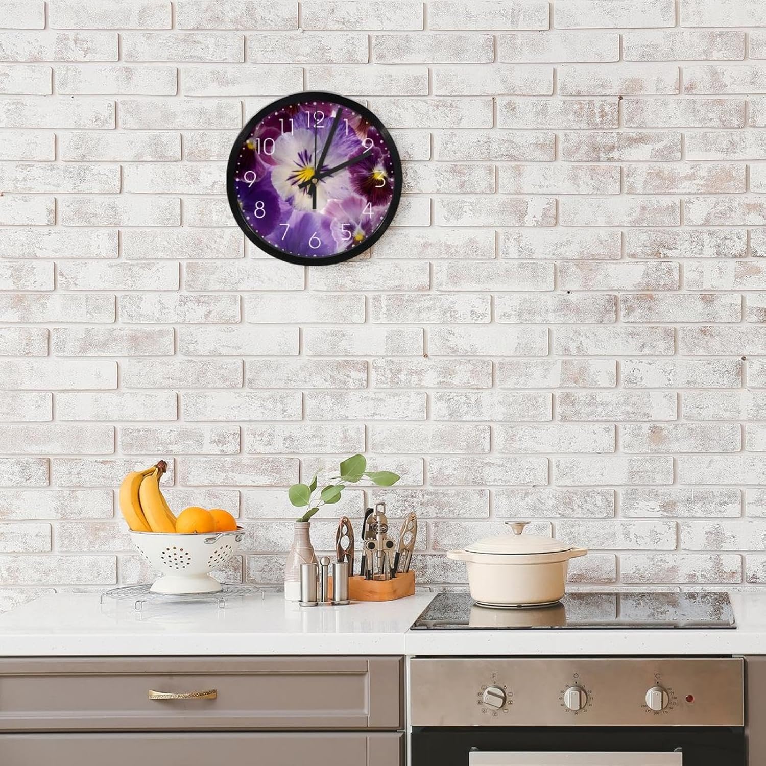 Reloj de pared, diseño de flores moradas, 9.8 pulgadas, silencioso, sin tictac, fácil de leer, moderno, decorativo, para el hogar, la oficina, la