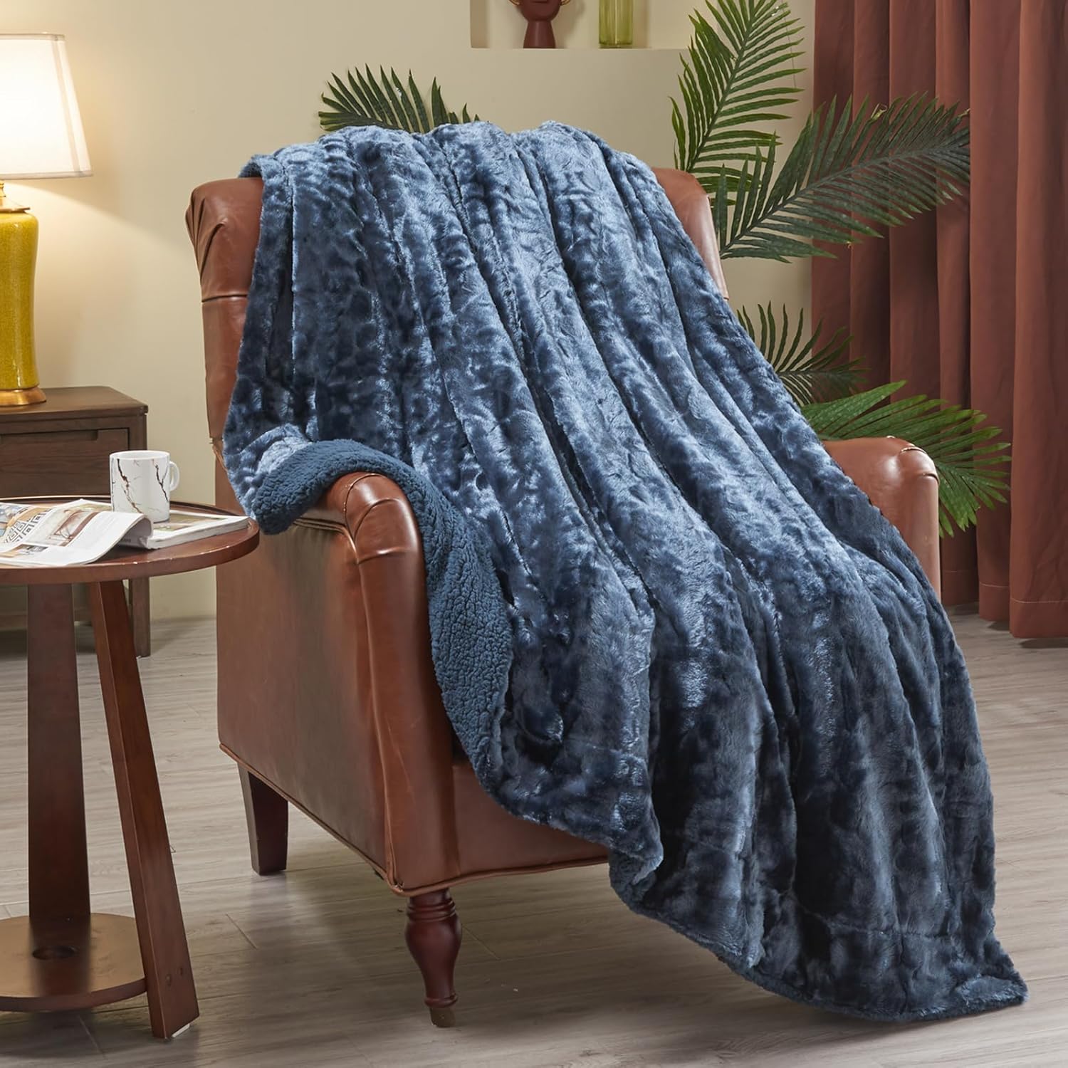 NEWCOSPLAY Manta de piel sintética súper suave para sofá, manta cálida de felpa azul marino para sofá y cama (azul marino, manta de 50 x 60 pulgadas)