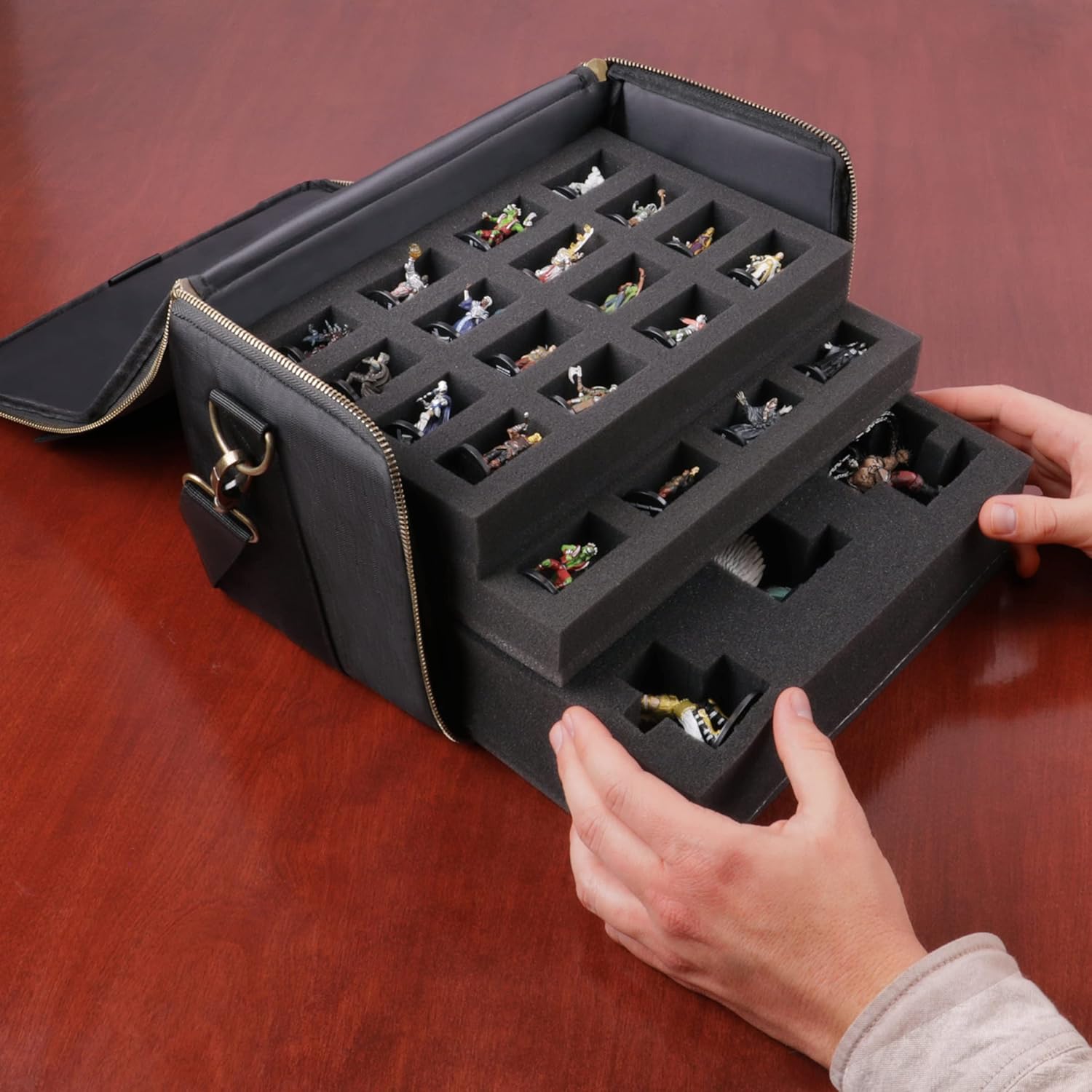 ENHANCE Bolsa de figuras en miniatura  Estuche compacto de almacenamiento y transporte para miniaturas DnD con correa para el hombro, 3 bandejas de