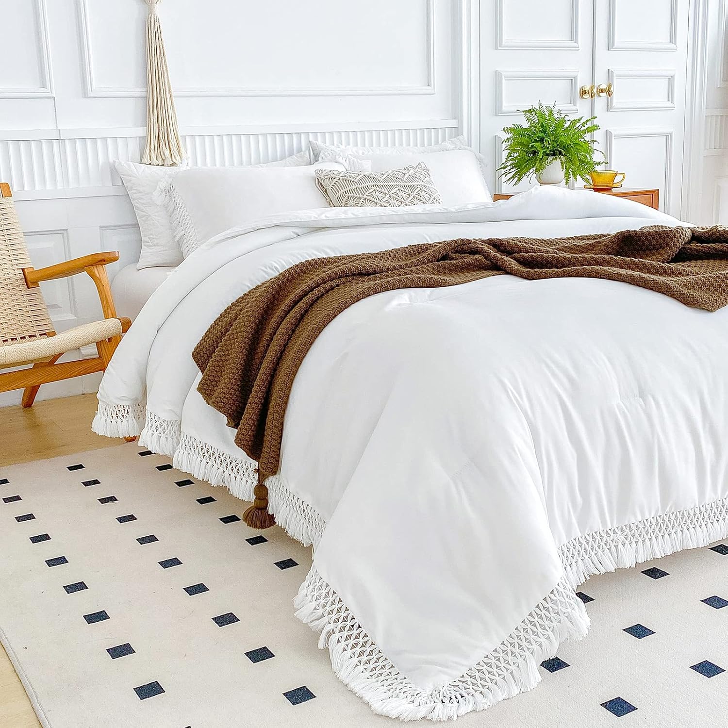 Juego de edredón con borlas blancas, tamaño Queen de 90 x 90 pulgadas, 3 piezas con flecos rosados, juego de ropa de cama bohemio de microfibra
