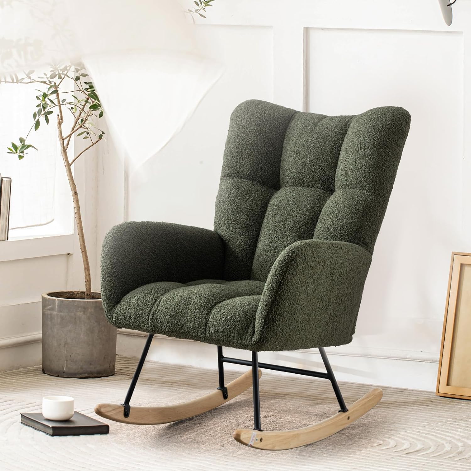 Mecedora para guardería, mecedora tapizada de tela de peluche, mecedora con bolsillo de almacenamiento, sillón con respaldo alto, cómoda silla