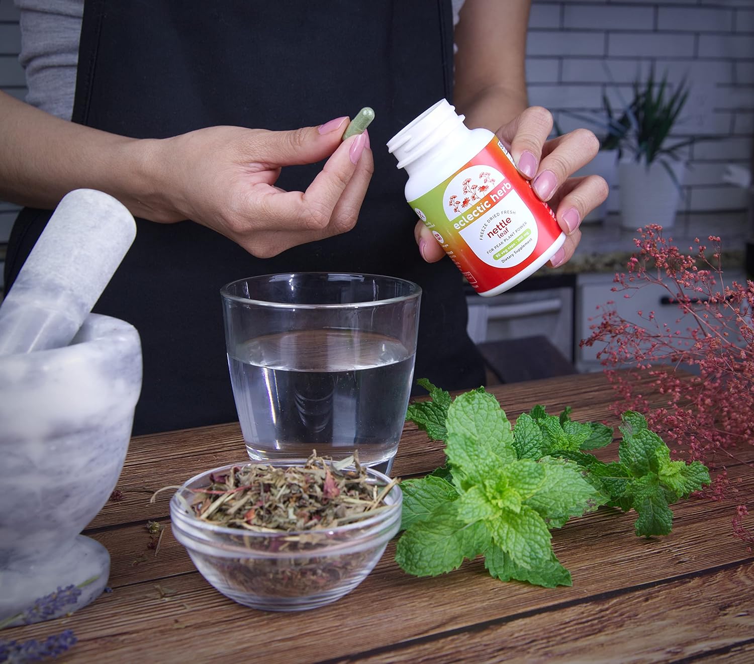 Eclectic Herb – Hoja de ortiga sin OMG liofilizada  Apoyo sano de los senos nasales, respuesta a histamina y bienestar respiratorio  90 cápsulas