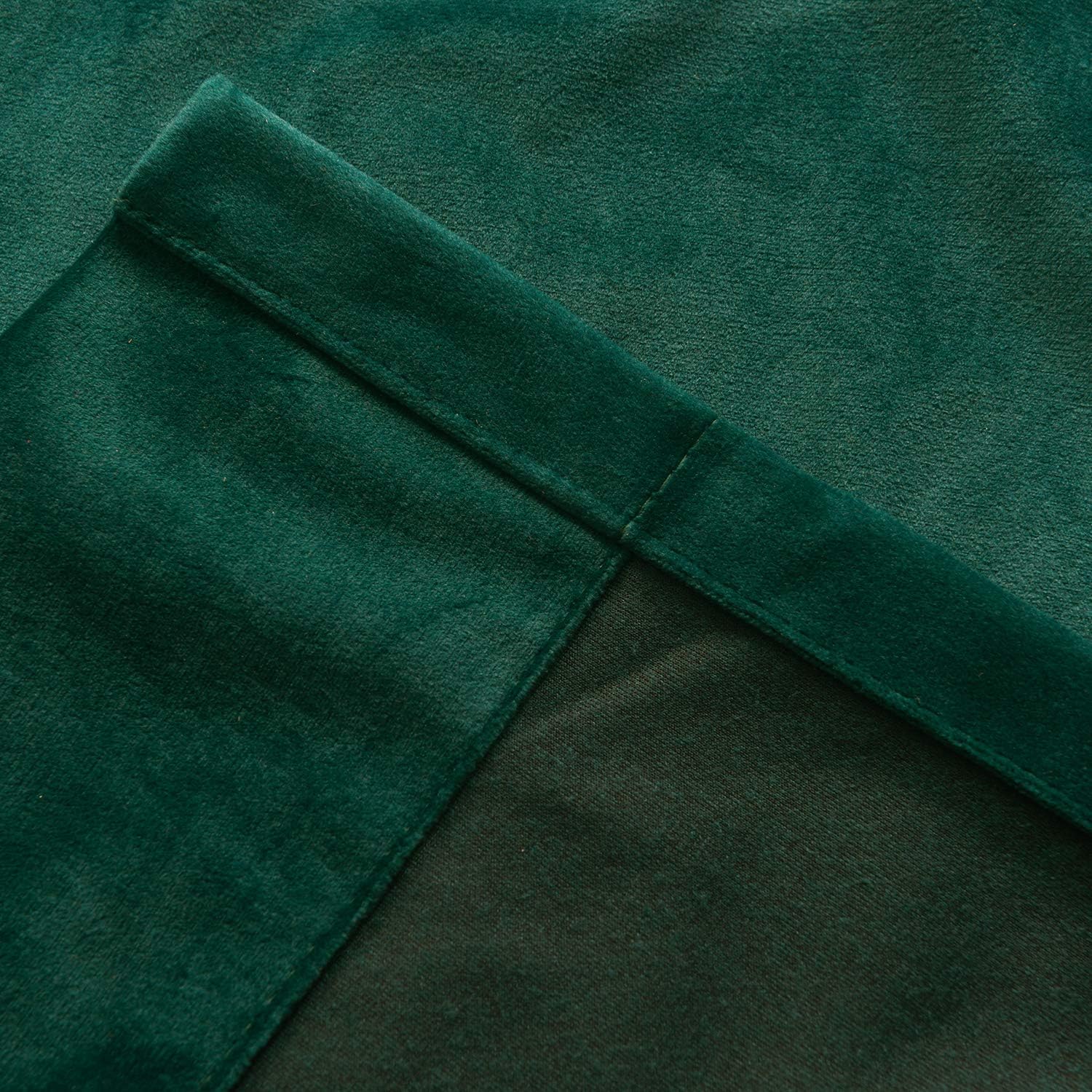 Cortinas de terciopelo de Roslyn.