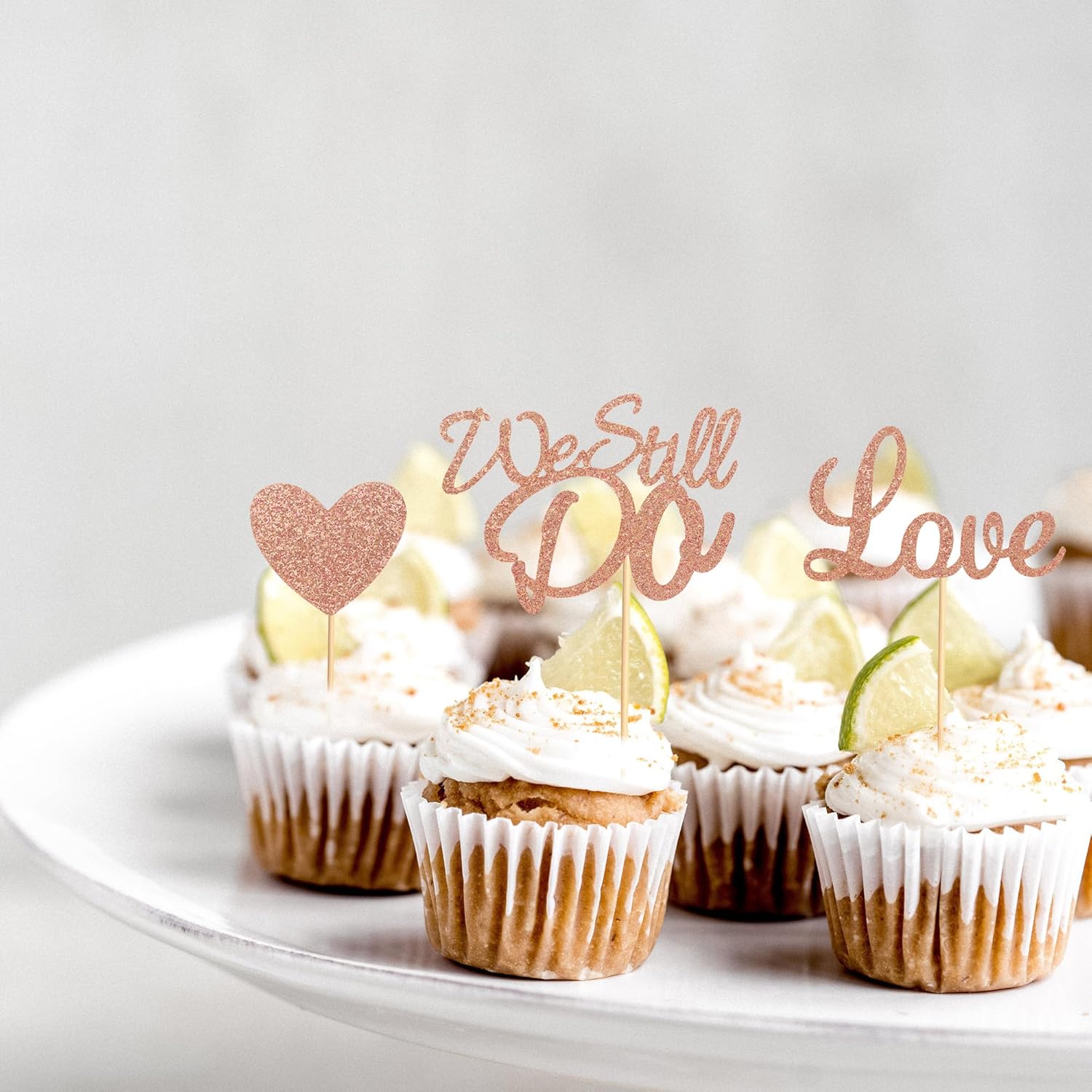 Arthsdite 24 piezas de decoración para cupcakes con purpurina en forma de corazón de amor, matrimonio, aniversario, despedida de soltera, boda,