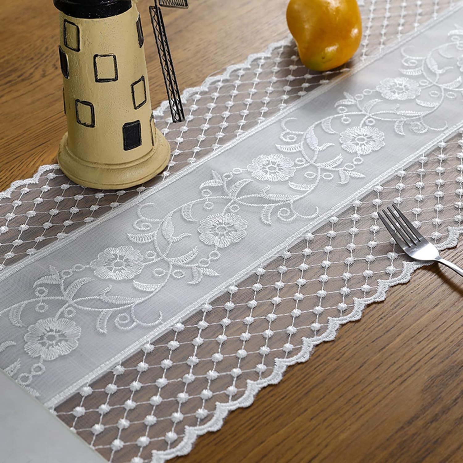 Camino de mesa de encaje blanco de 12 pulgadas por 122 pulgadas de largo, elegante mantel con exquisita flor para decoración de mesa rústica bohemia