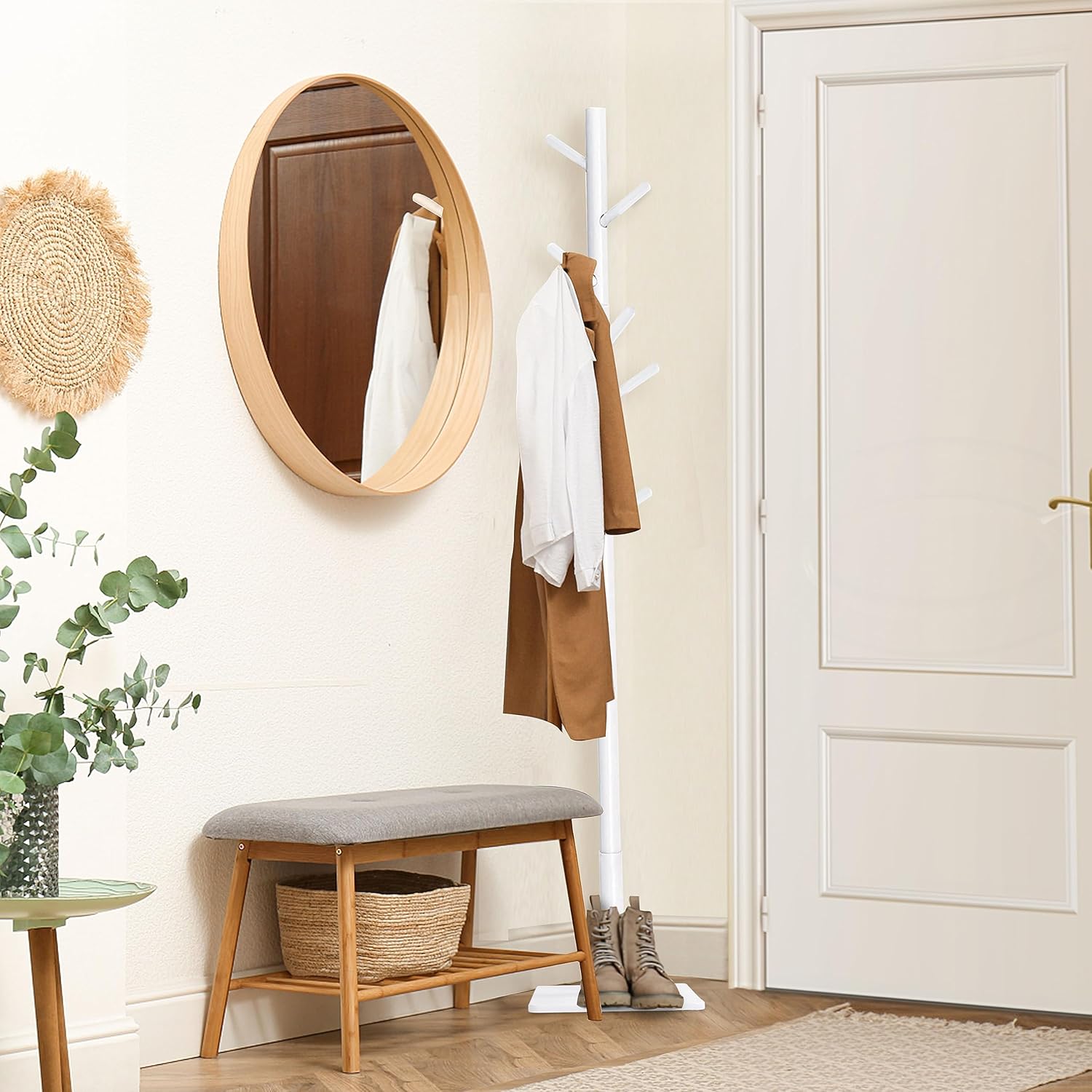Yawinhe Perchero de pie, perchero de madera con 3 opciones de altura y 8 ganchos, base cuadrada resistente, perchero para pasillos, salas de estar,