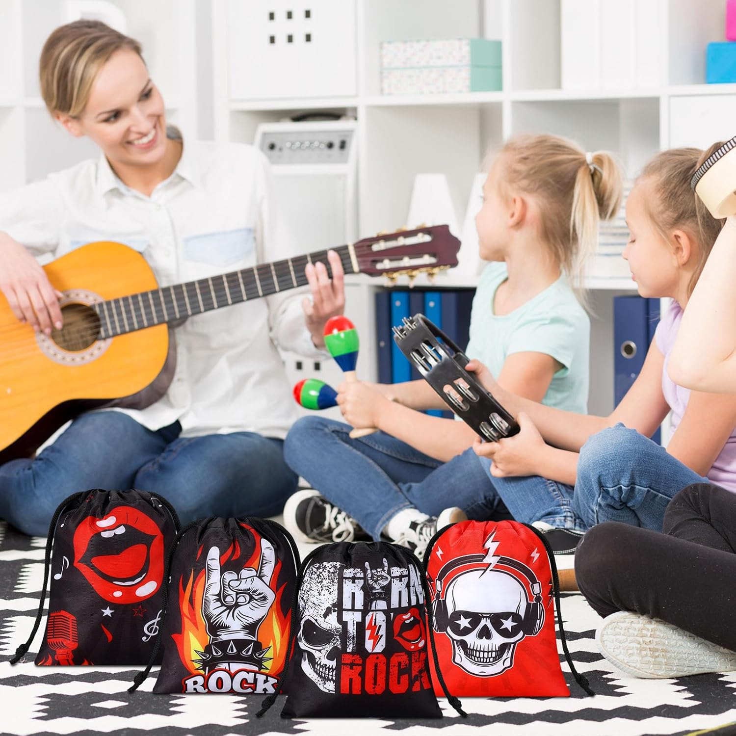 Honoson 24 bolsas con cordón para recuerdos de fiesta de rock and roll, con temática musical, guitarra, caramelos, golosinas, reutilizables, para