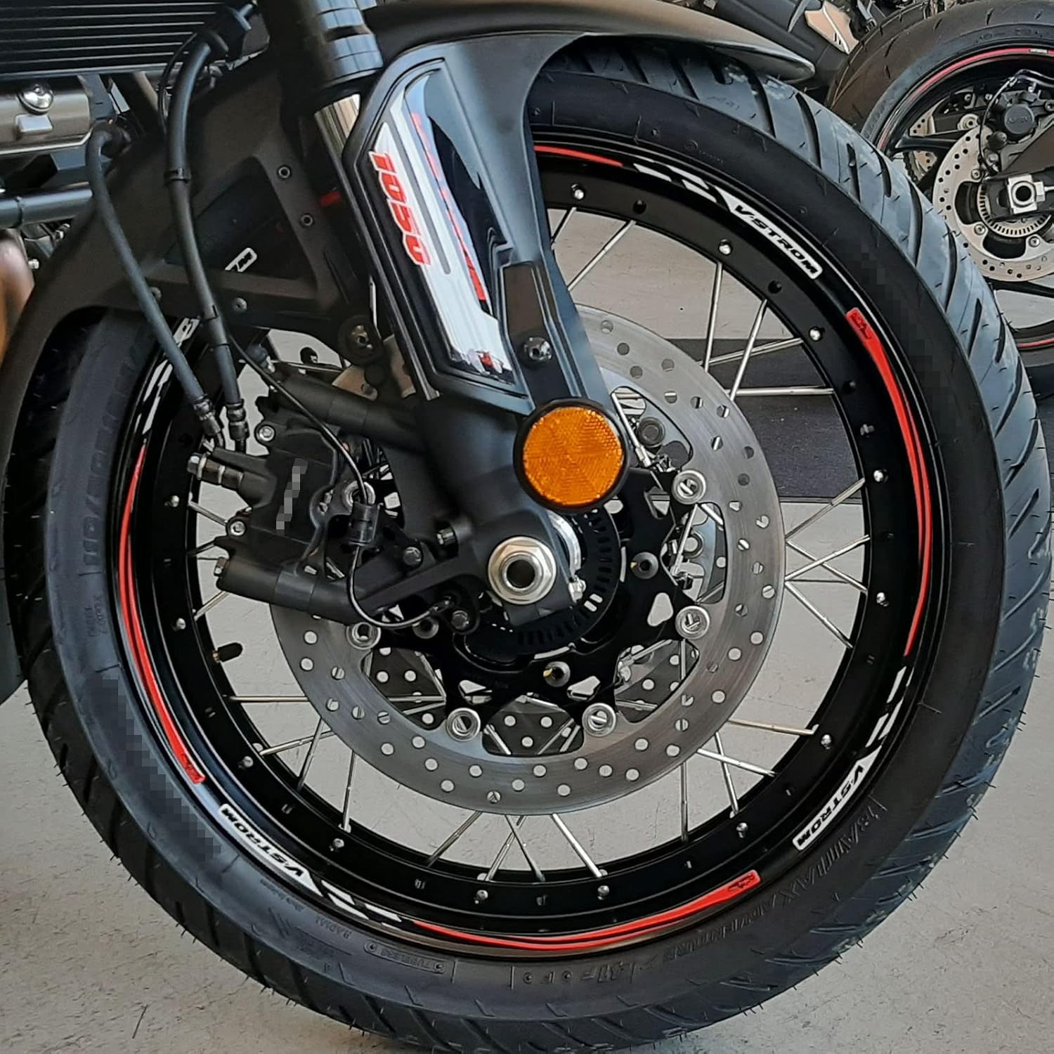 Adhesivos 3D para motocicleta compatibles con Suzuki V-Strom 1050 XT Orange. Ruedas de 17 pulgadas y 19 pulgadas con protección contra golpes y
