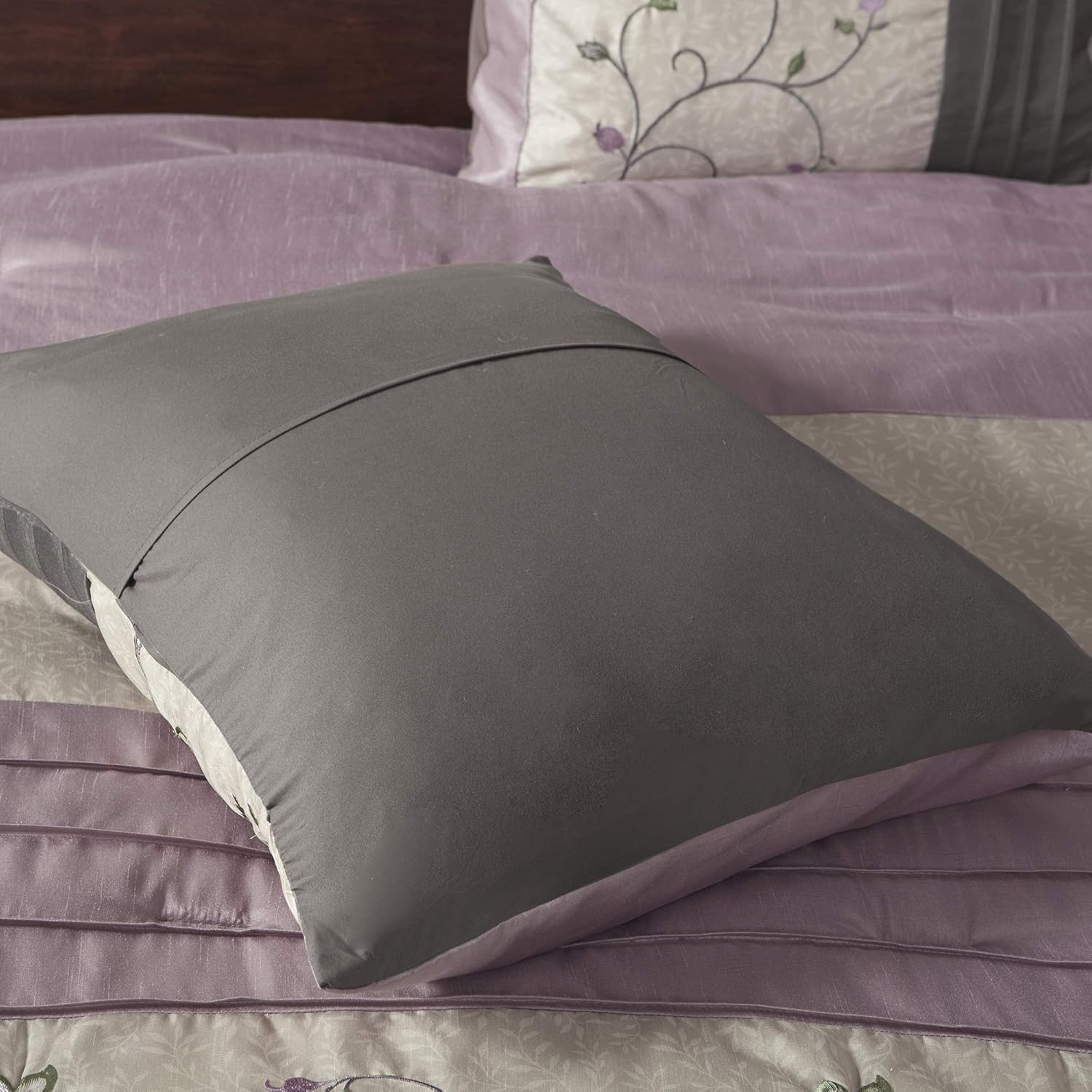 Juego Madison Park All Season, falda de cama a juego, almohadas decorativas