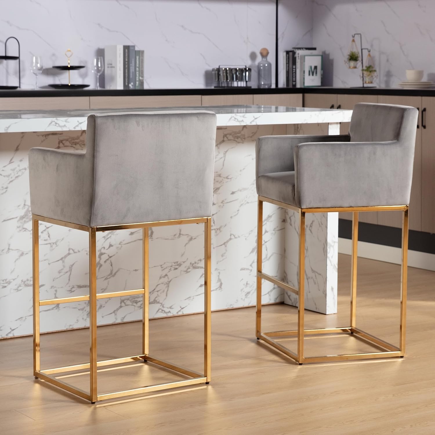 Juego de 2 taburetes de bar tapizados de tela de terciopelo con respaldo y brazos, sillas de bar de metal, taburetes de cocina para isla, bar en