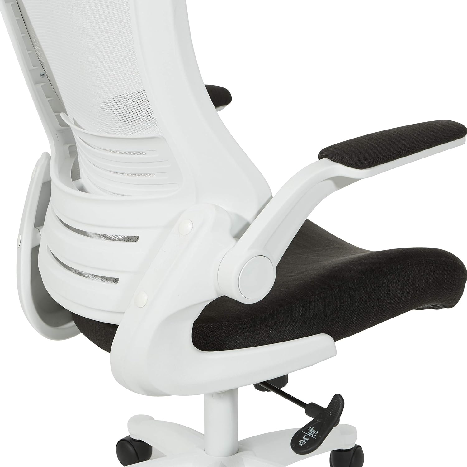 Office Star Silla de oficina con respaldo de pantalla blanca ventilada con brazos abatibles acolchados de color con base de nailon blanco, tela