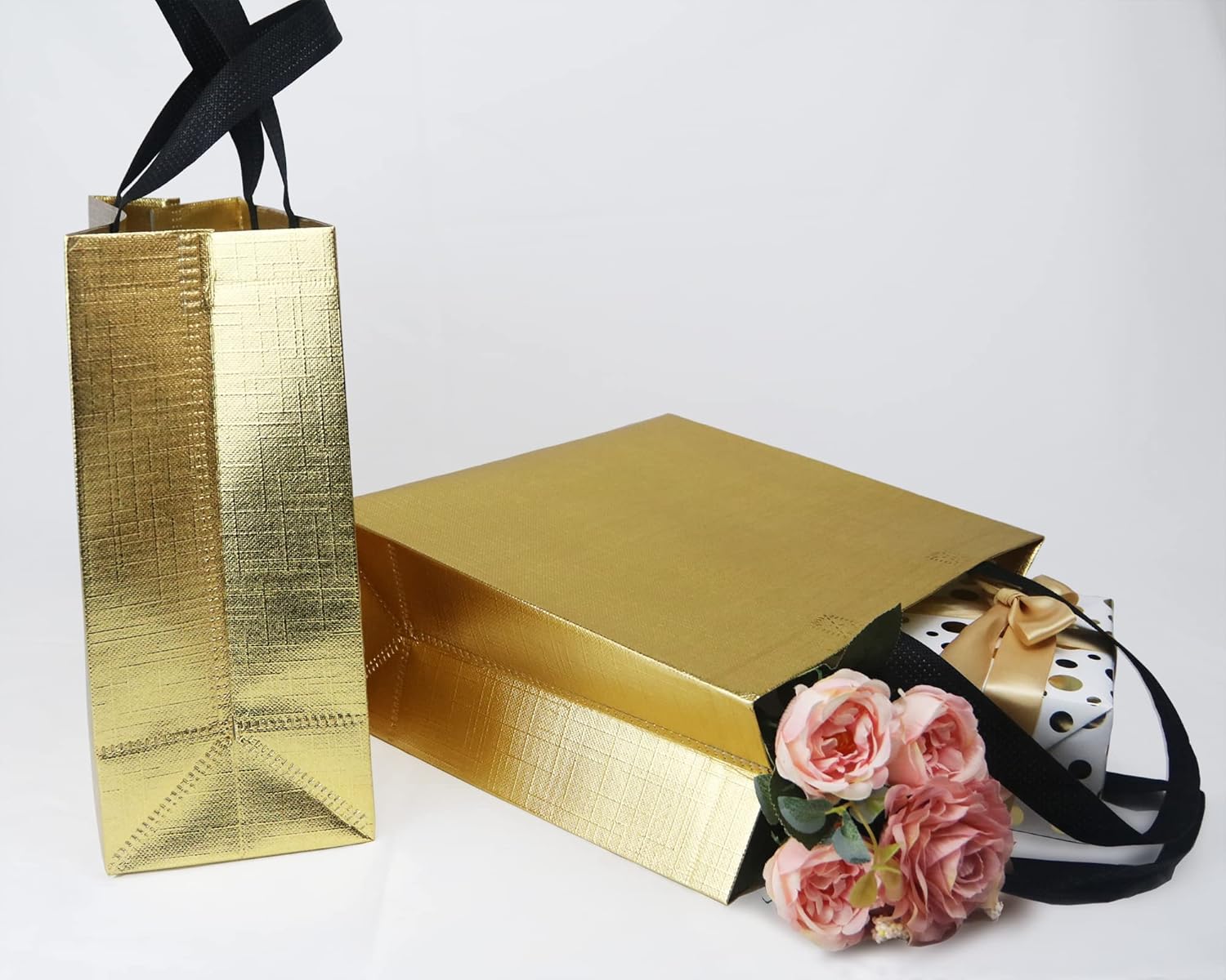 FONXHEE Paquete de 12 bolsas de regalo doradas con asas, bolsas de regalo reutilizables, bolsas de regalo brillantes, bolsas de regalo metálicas no