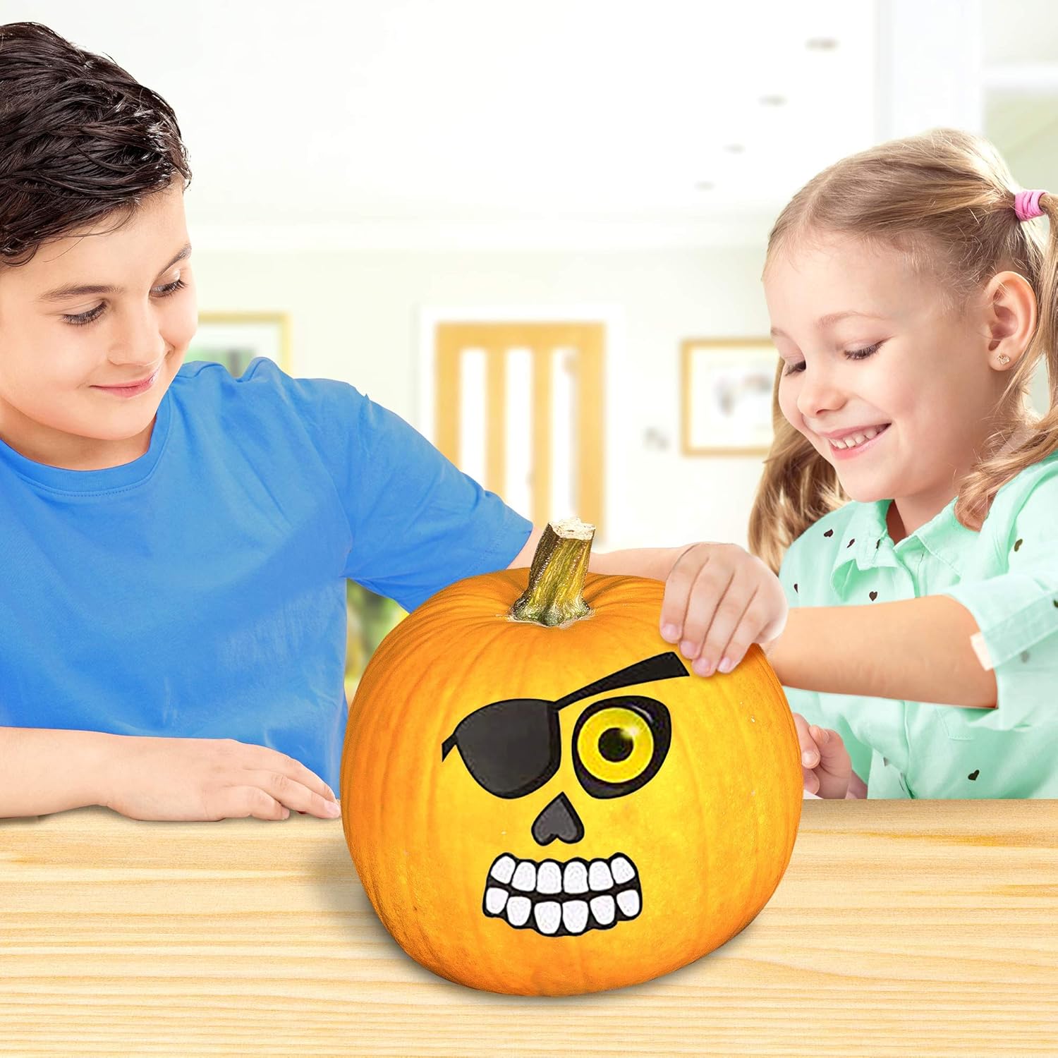 ArtCreativity Calcomanías decorativas de calabaza de Halloween, 24 hojas, kit de decoración de Jack-o-Lantern, 52 calcomanías faciales en total,