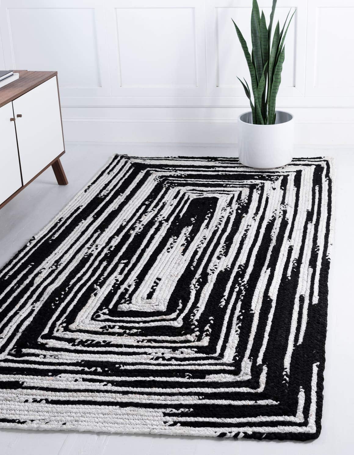 Unique Loom Braided Chindi Collection Casual Modern Black Area Rug (9′ 0 x 12′ 0)