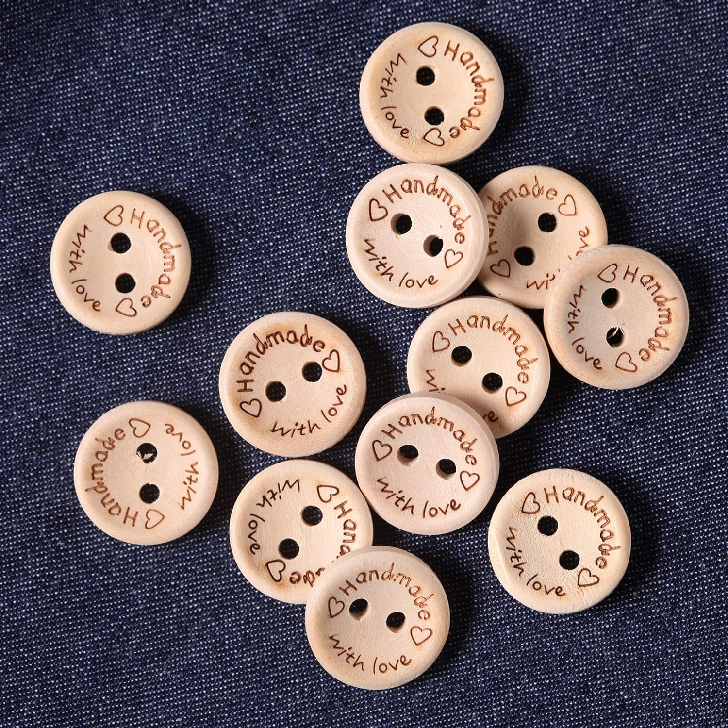 100 botones de madera de 34 pulgadas para manualidades, 2 agujeros, forma redonda, de madera, hechos a mano, con botones de amor, botones de madera