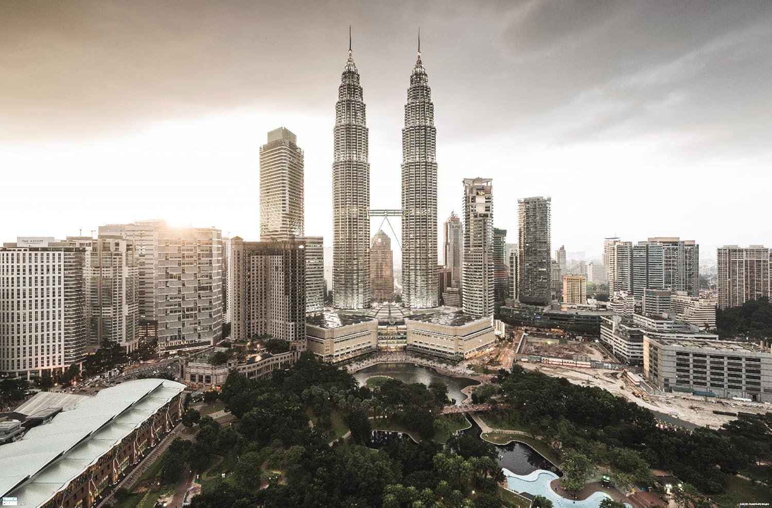 Trends International Maravillas del mundo – Póster de pared de las Torres Petronas