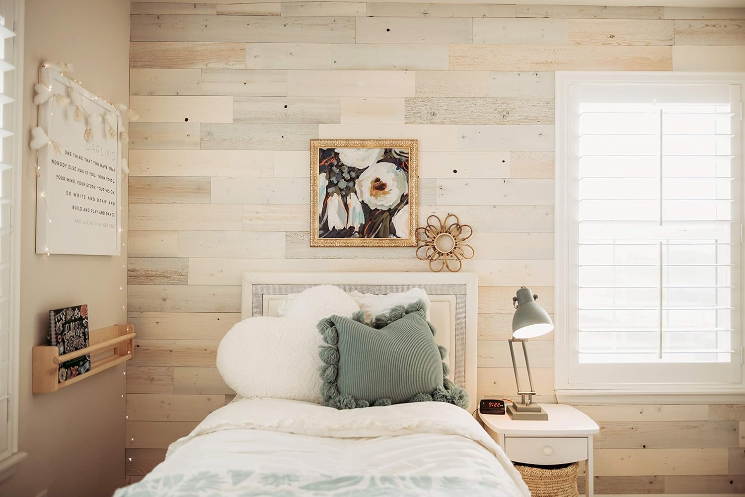 Timberchic Tablas de madera de río reciclada para pared, aplicación fácil, solo pelar y pegar.