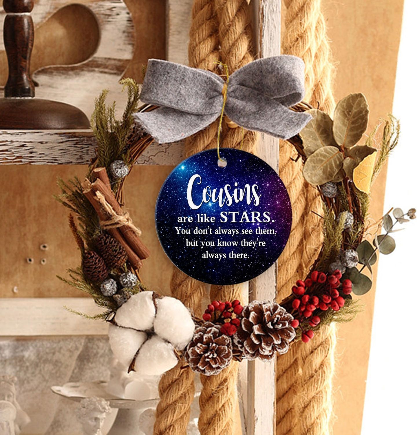 Adorno de Navidad 2023, recuerdo redondo, adorno para árbol de Navidad, 2.95 pulgadas con caja de regalo, los primos son como estrellas, siempre