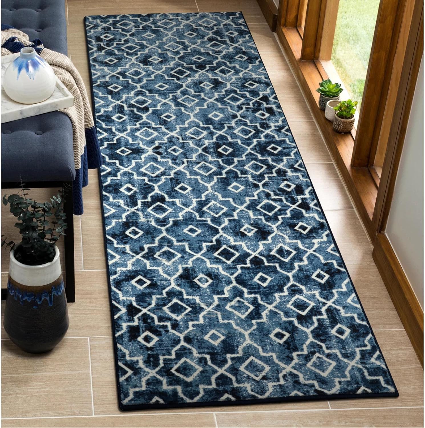 Wonnitar Alfombra marroquí lavable de 2 x 6 pies, color azul, antideslizante, para entrada, alfombra envejecida, moderna, geométrica enrejada, para