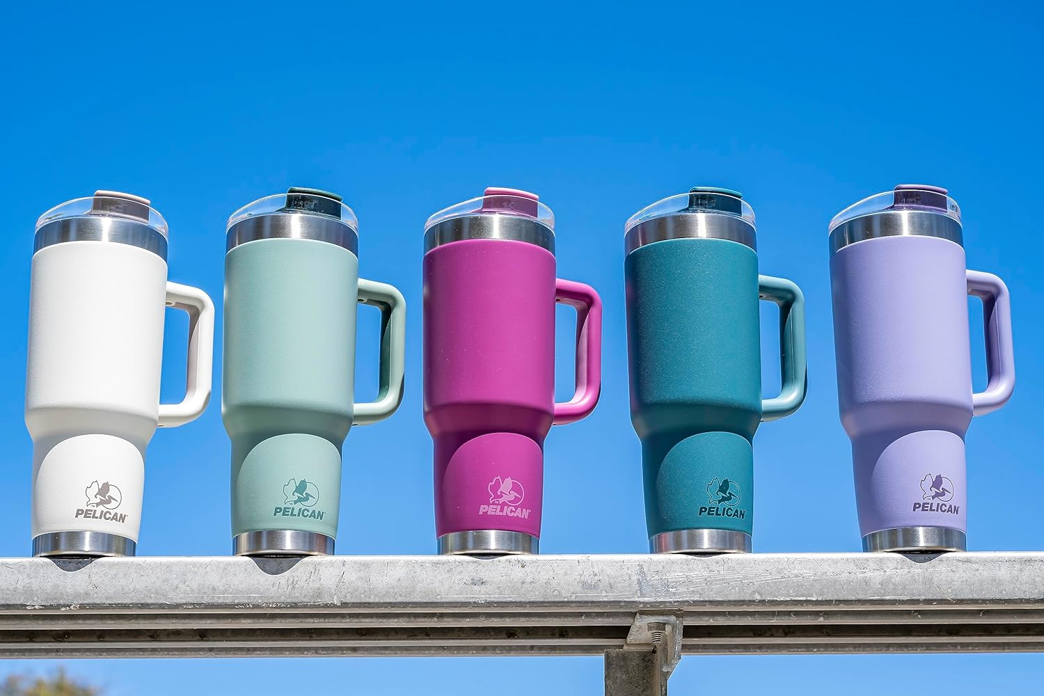 Pelican Hydration Pelican Porter – Vaso aislado al vacío de 40 onzas, acero inoxidable reciclado de doble pared de viaje con doble tapa, taza de