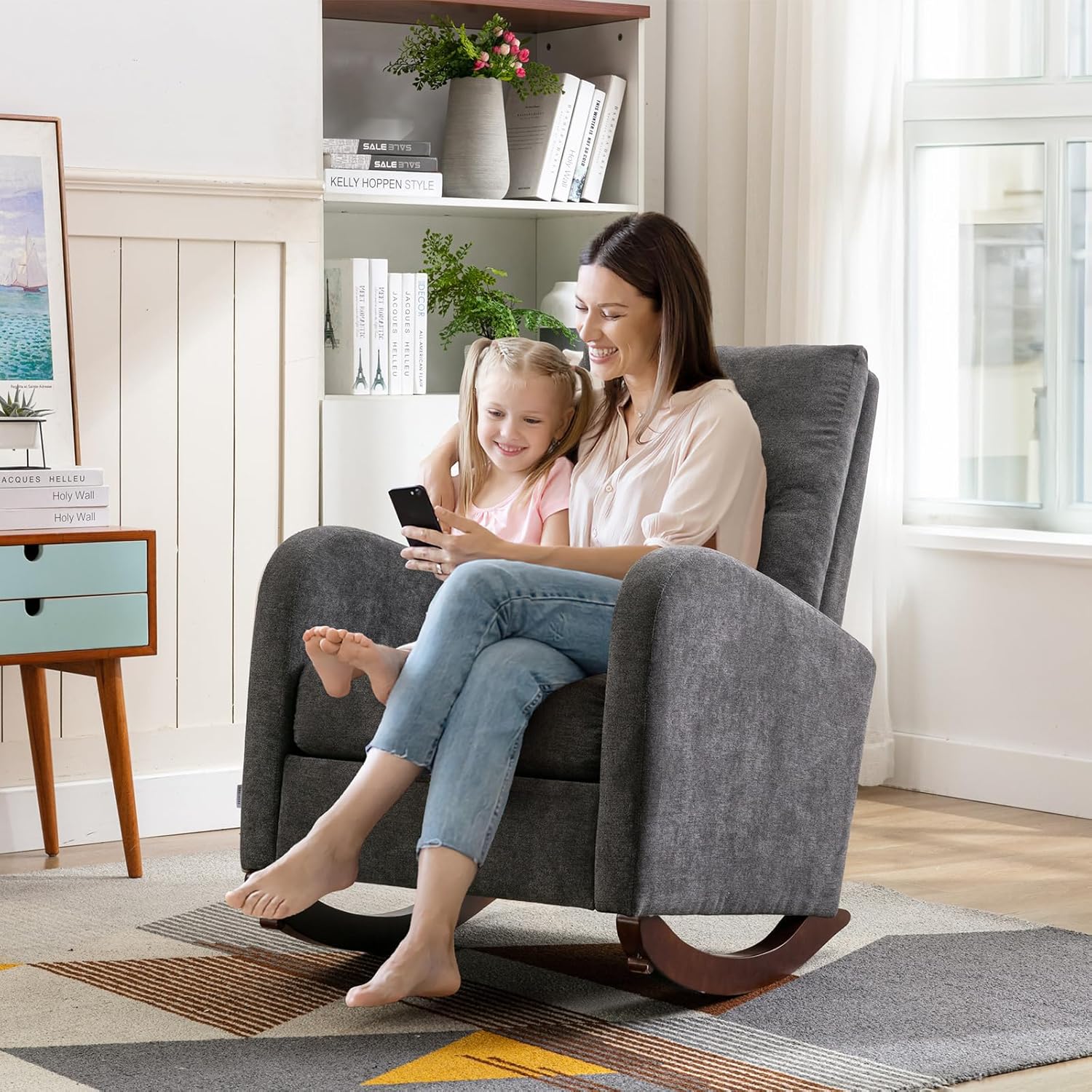 Mecedora moderna para guardería, silla mecedora tapizada con respaldo alto copetudo, cómodo sillón decorativo con cojín grueso y bolsillo grande