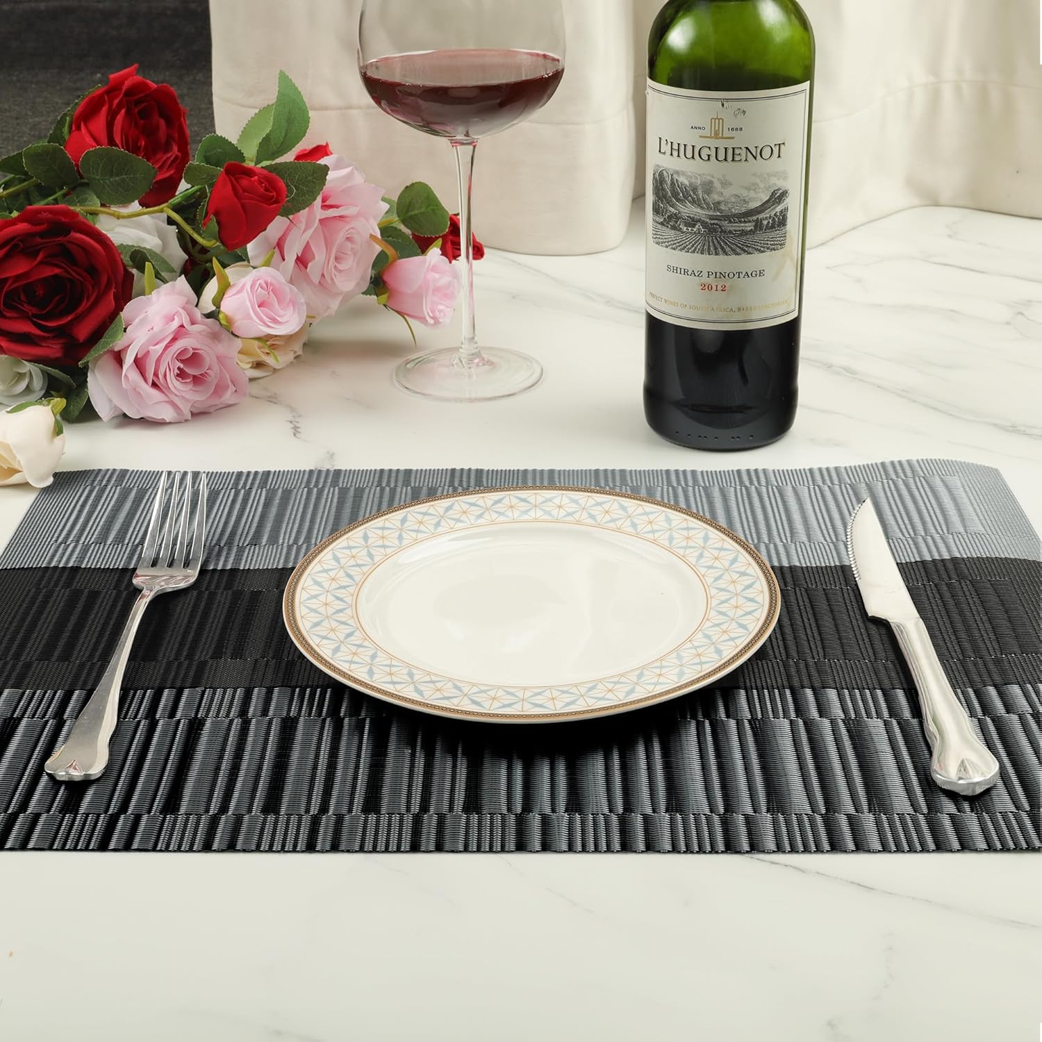fanquare Manteles individuales a rayas de 18 x 12 pulgadas, manteles individuales de PVC para mesa de comedor, manteles individuales duraderos