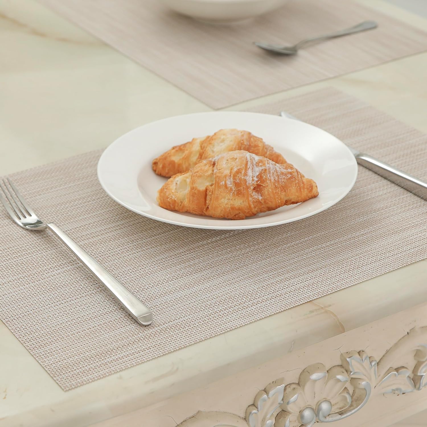 Juego de 12 manteles individuales beige y blanco, resistentes al calor, antideslizantes, para mesa de comedor, lavables, duraderos, tejido de vinilo