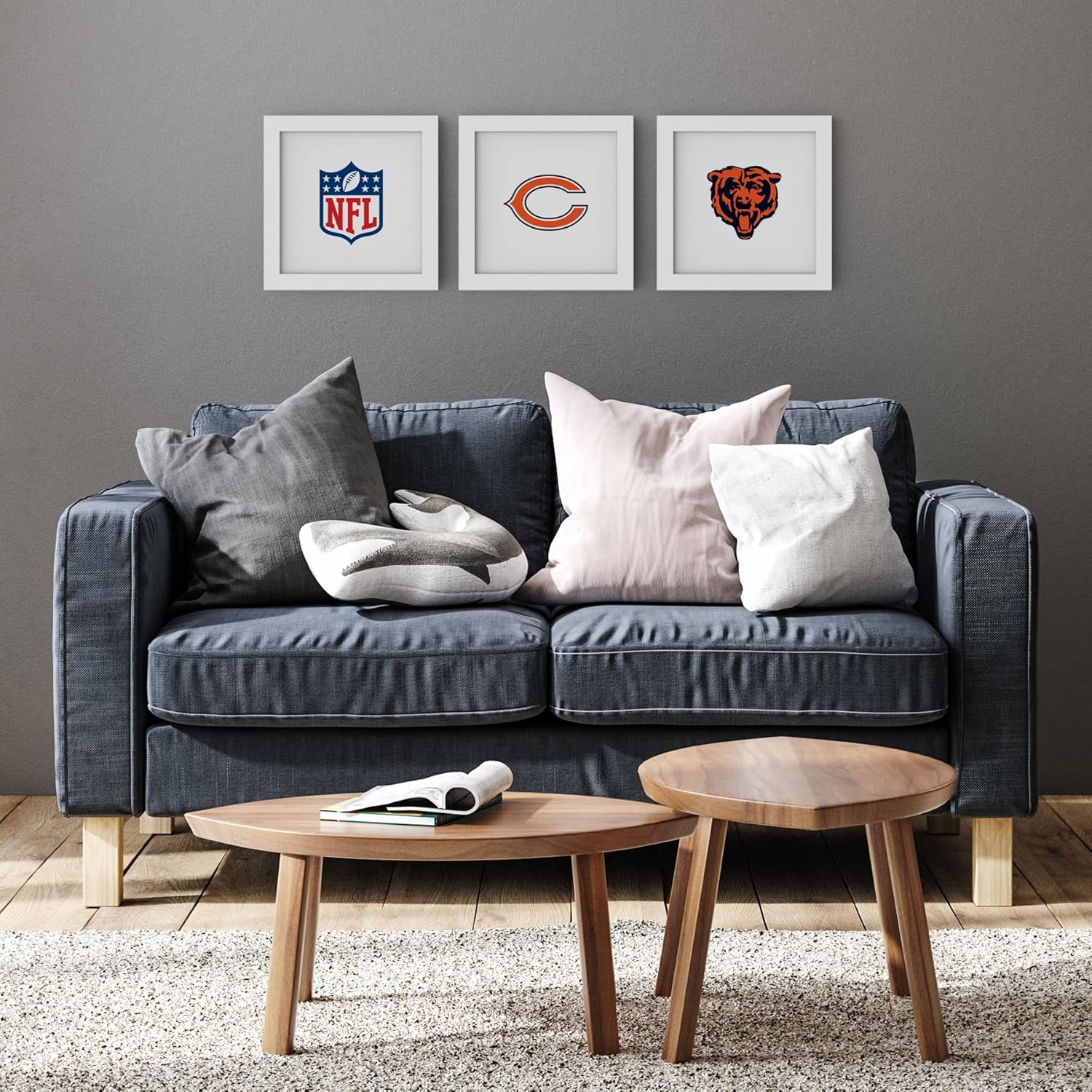 Trends International Gallery Pops NFL Atlanta Falcons – Póster de pared con casco de goteo, 12.00 x 12.00 pulgadas, versión de marco blanco