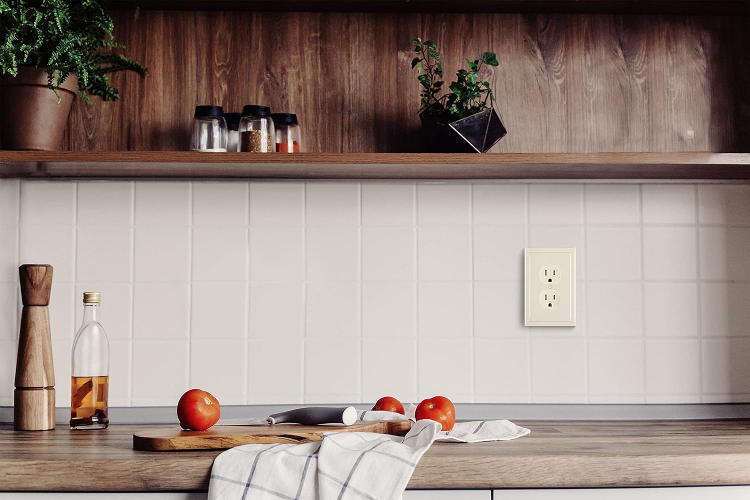 Placa decorativa de pared con borde moderno, tapa de tomacorriente para cubrir enchufe, aleación de zinc maciza duradera (dúplex simple, paquete de