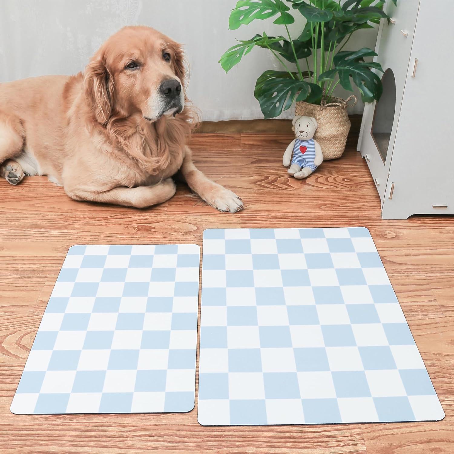 Ralxion Tapete de alimentación para perros a cuadros, absorbentes para comida y cuenco de agua, dispensador, mantel individual de tablero de ajedrez