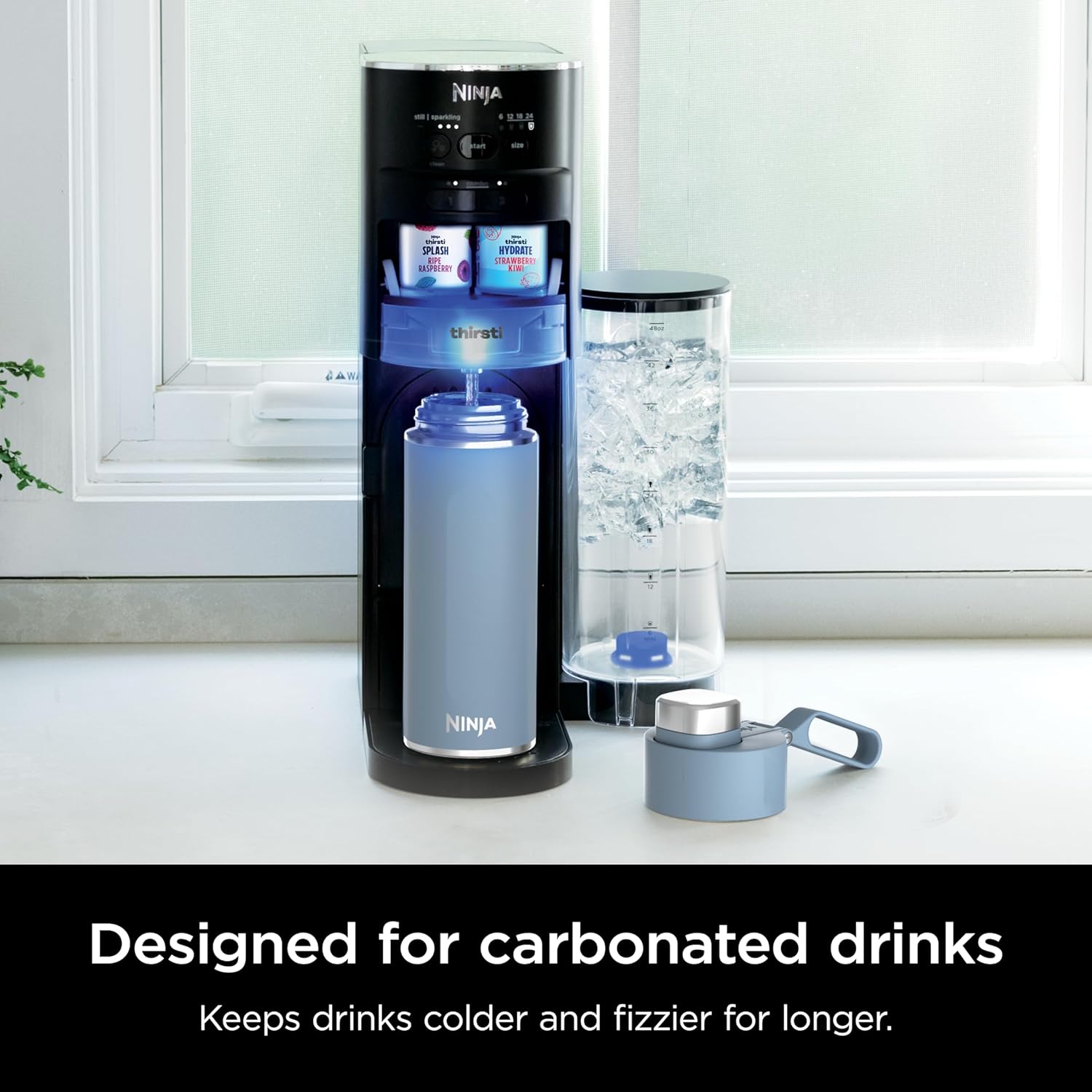 Ninja DW2401BL Thirsti – Botella de agua de viaje de 24 onzas, para bebidas gaseosas carbonatadas, más frías y espumosas durante más tiempo, a