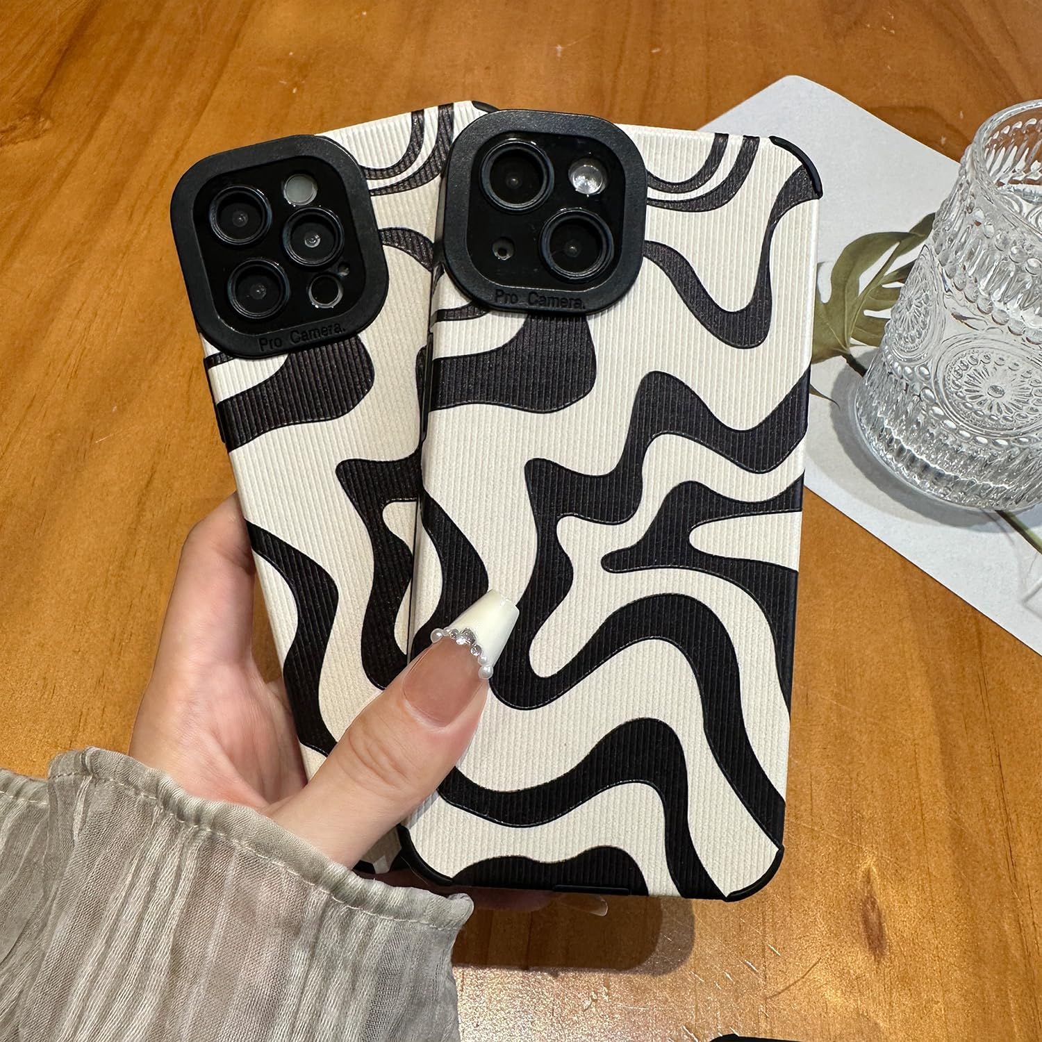 Funda diseñada para iPhone 11, piel sintética suave TPU y bonito arte ondulado pintado para mujeres y niñas, protector delgado a prueba de golpes,