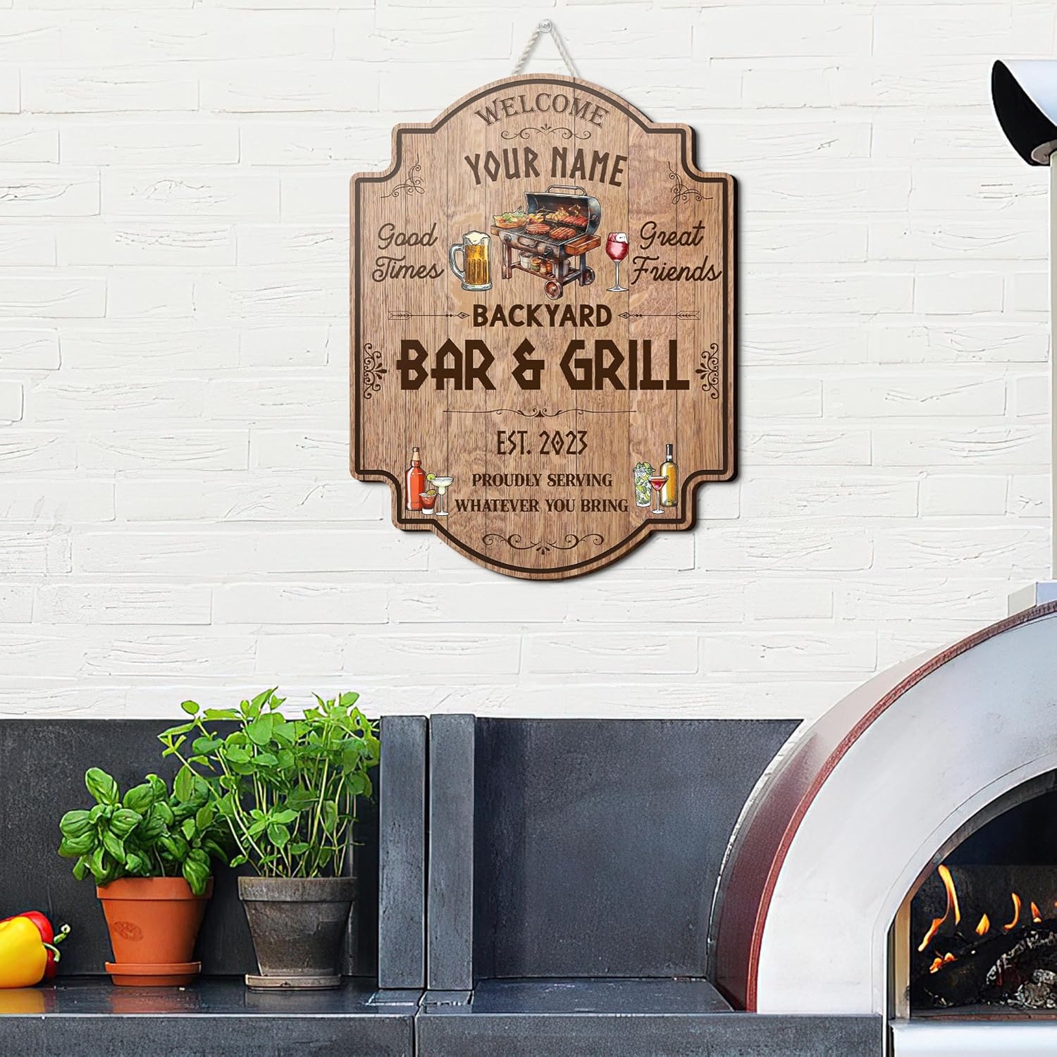 Artsy Woodsy Letrero personalizado para bar y parrilla en el patio trasero (no tallado o neón), decoración de placa artística de pared, accesorios