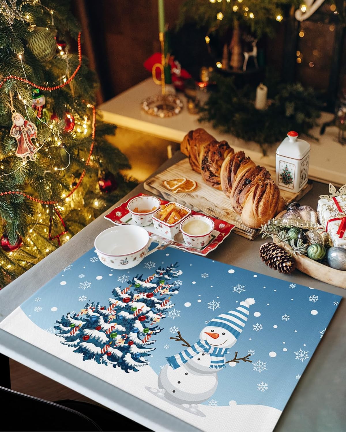 Juego de 6 manteles individuales de Navidad, diseño de árbol de Navidad, diseño de muñeco de nieve azul degradado, copos de nieve para mesa de